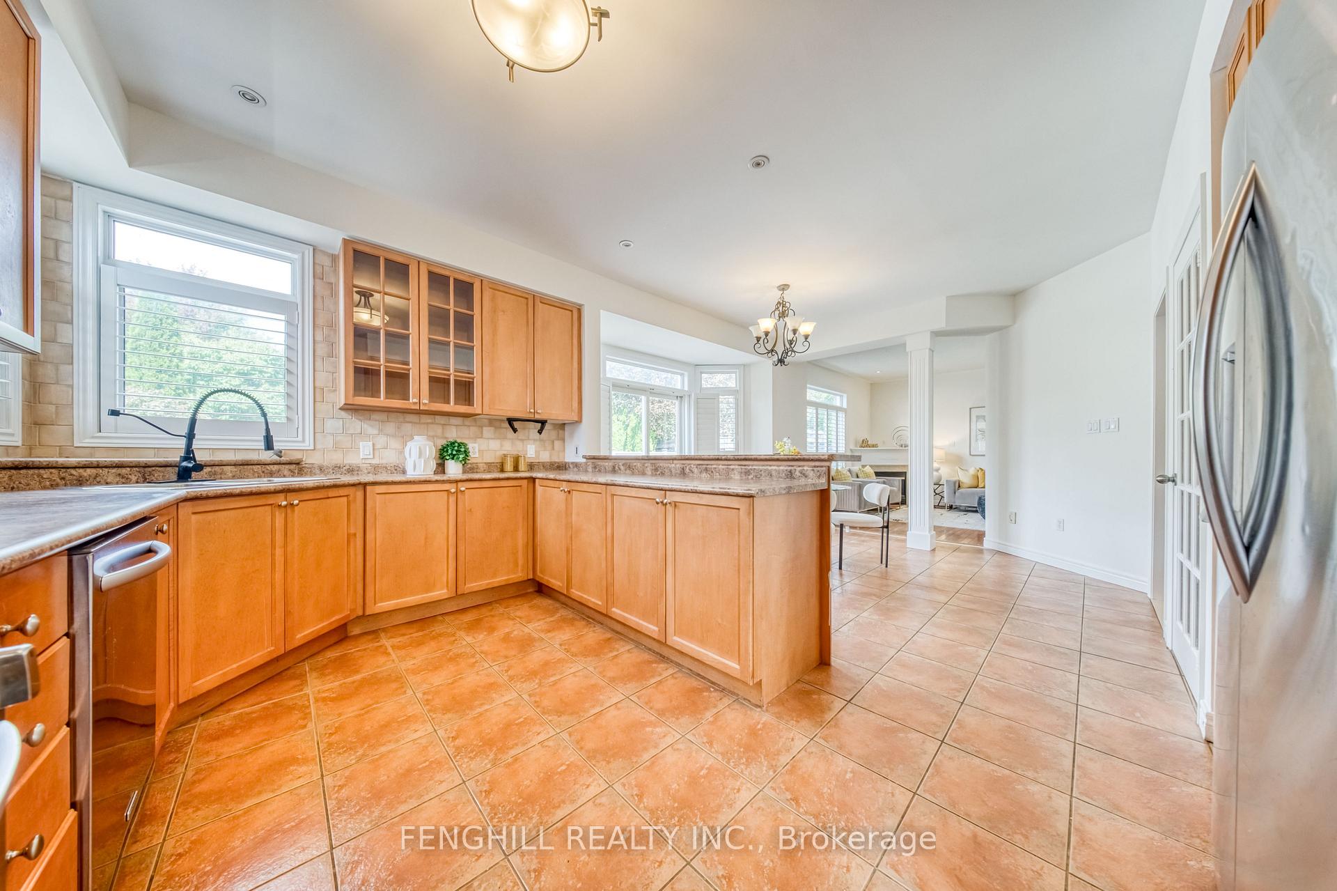 Photo 14 of 842 Greenleaf Circle, Oshawa, Taunton — HOMEH