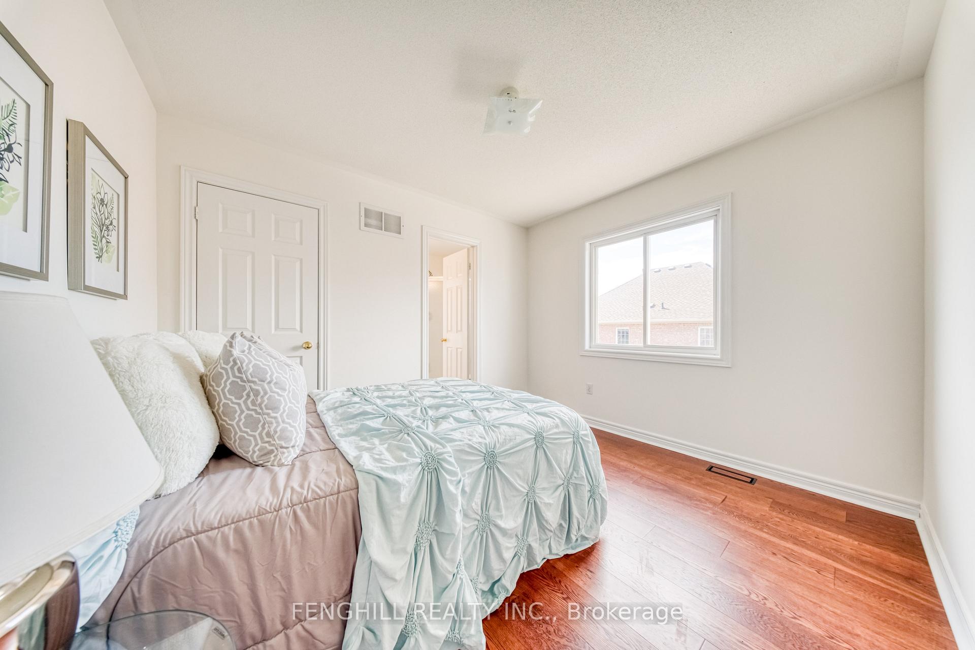 Photo 36 of 842 Greenleaf Circle, Oshawa, Taunton — HOMEH