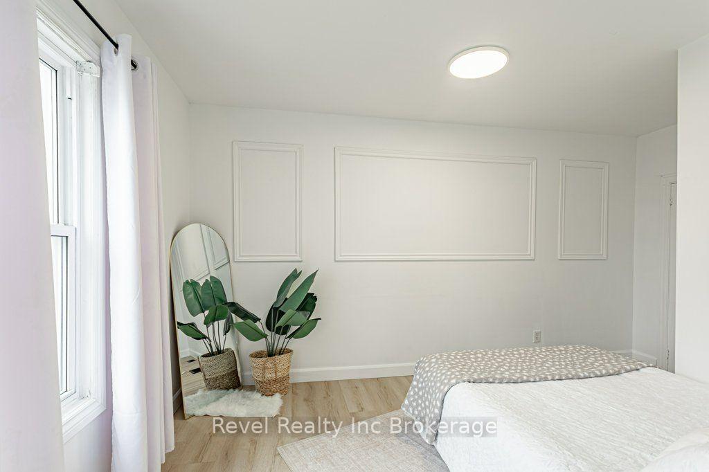 Photo 10 of 17 Dover Street, Woodstock, Woodstock - South — HOMEH