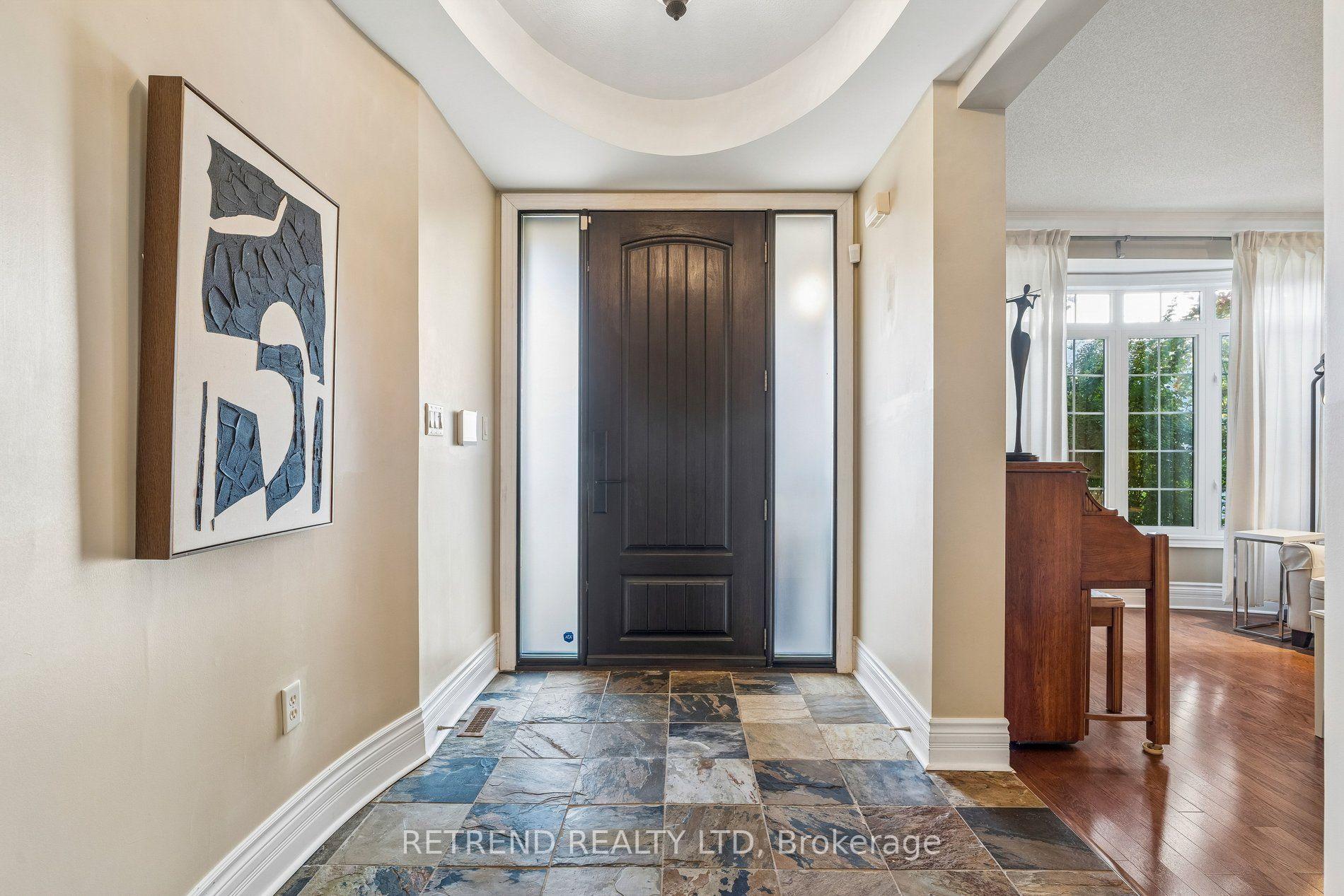 Photo 5 of 2223 Wuthering Heights Way, Oakville, Bronte Creek — HOMEH