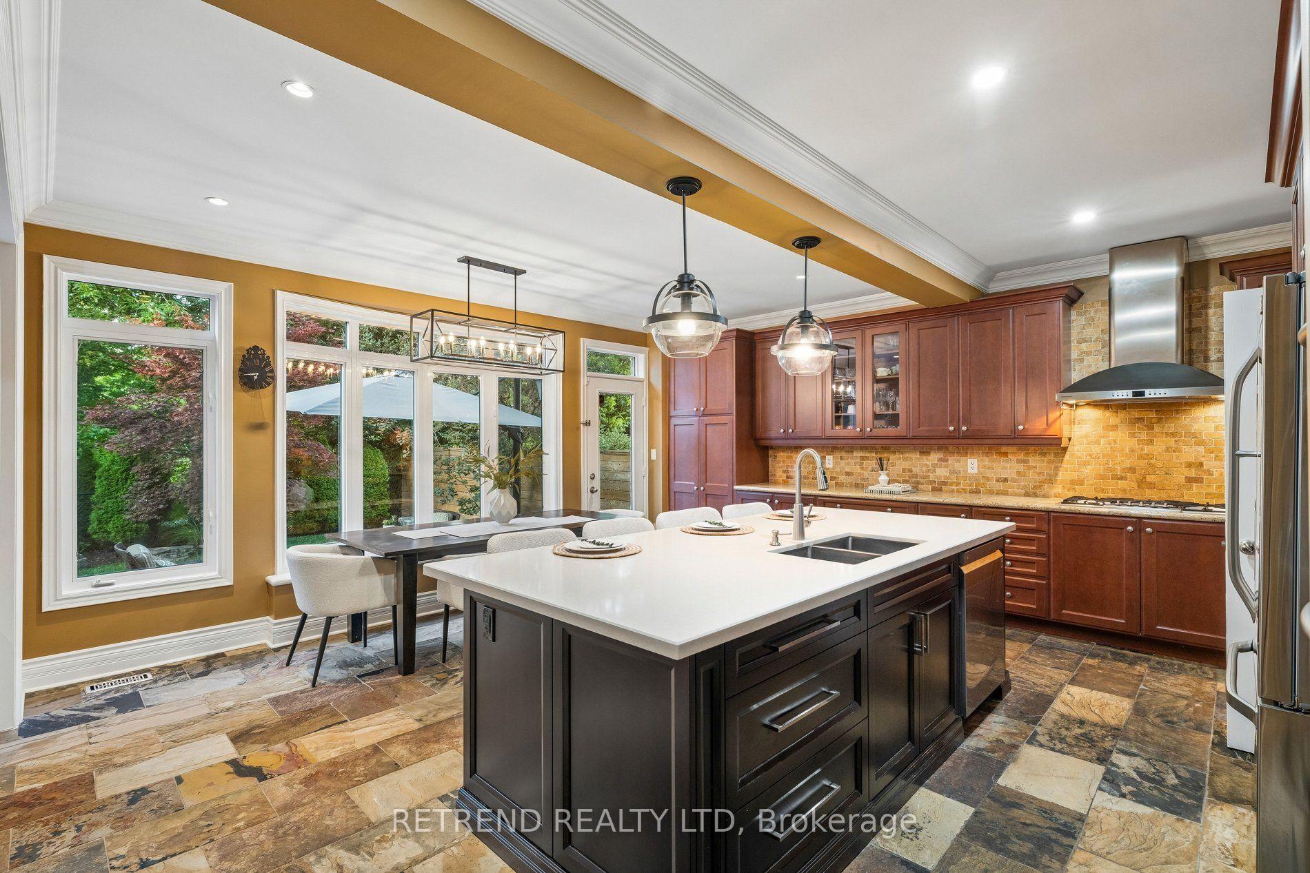 Photo 16 of 2223 Wuthering Heights Way, Oakville, Bronte Creek — HOMEH