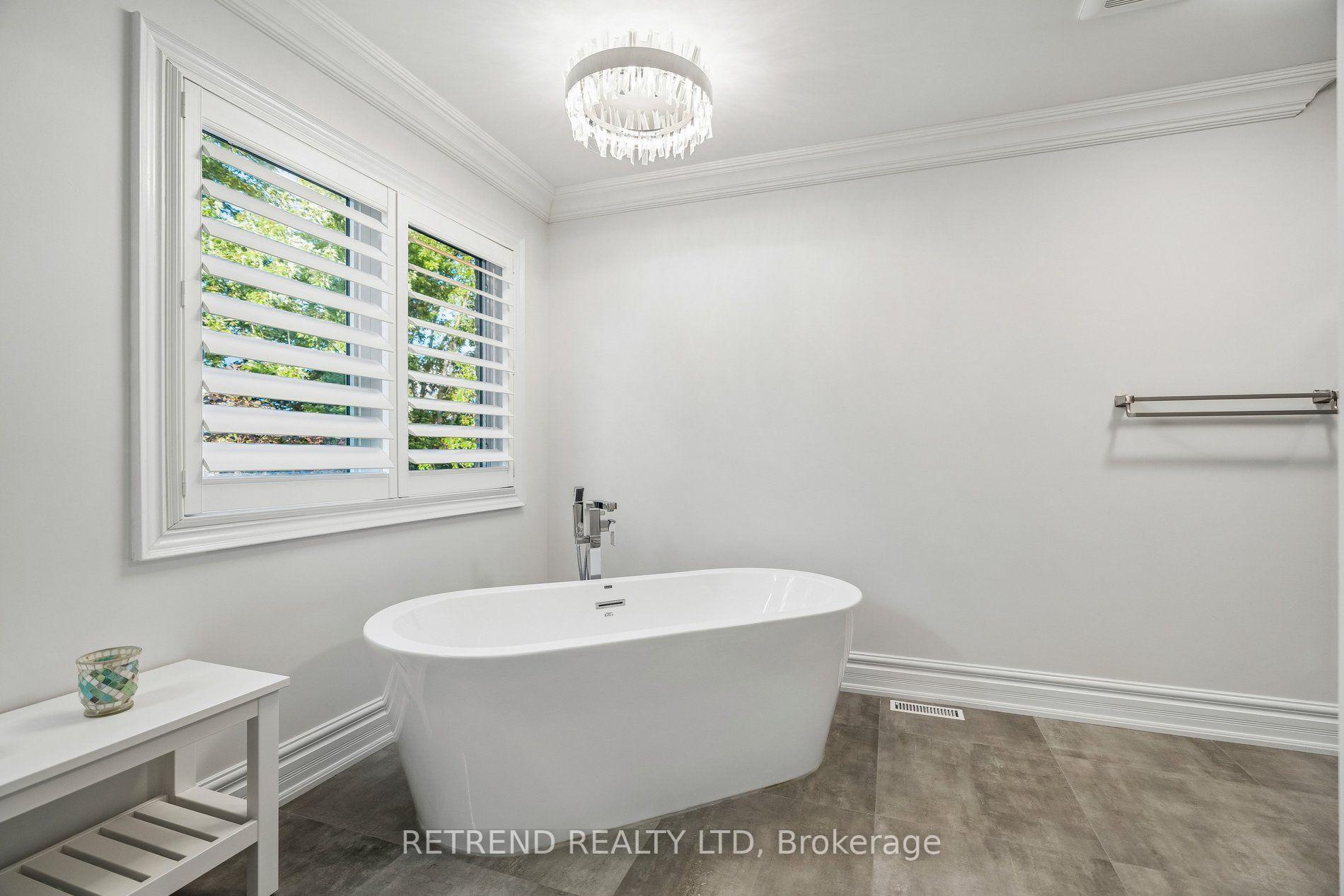 Photo 27 of 2223 Wuthering Heights Way, Oakville, Bronte Creek — HOMEH