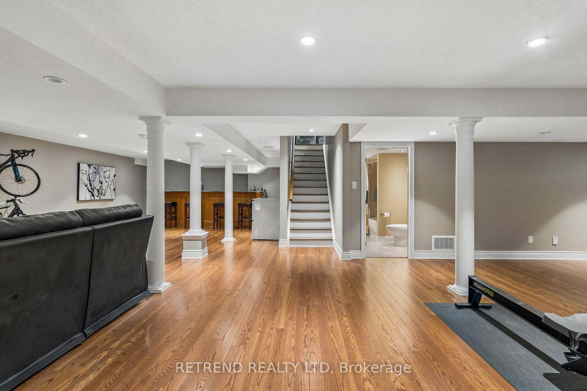 Photo 38 of 2223 Wuthering Heights Way, Oakville, Bronte Creek — HOMEH