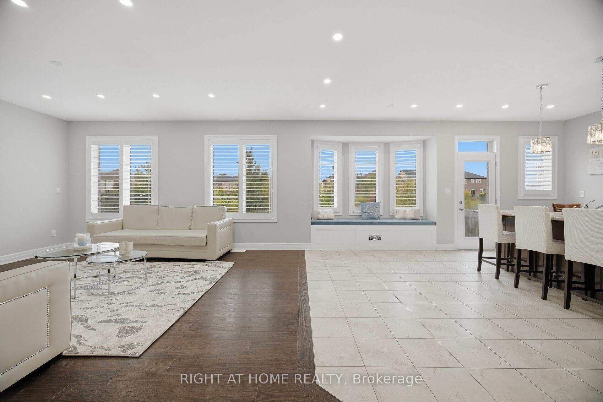 Photo 8 of 1444 Connaught Terrace, Milton, Ford — HOMEH