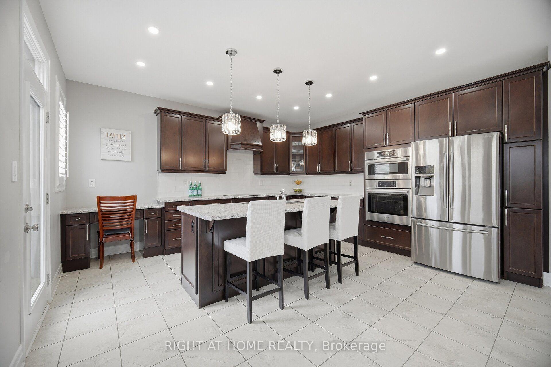 Photo 12 of 1444 Connaught Terrace, Milton, Ford — HOMEH
