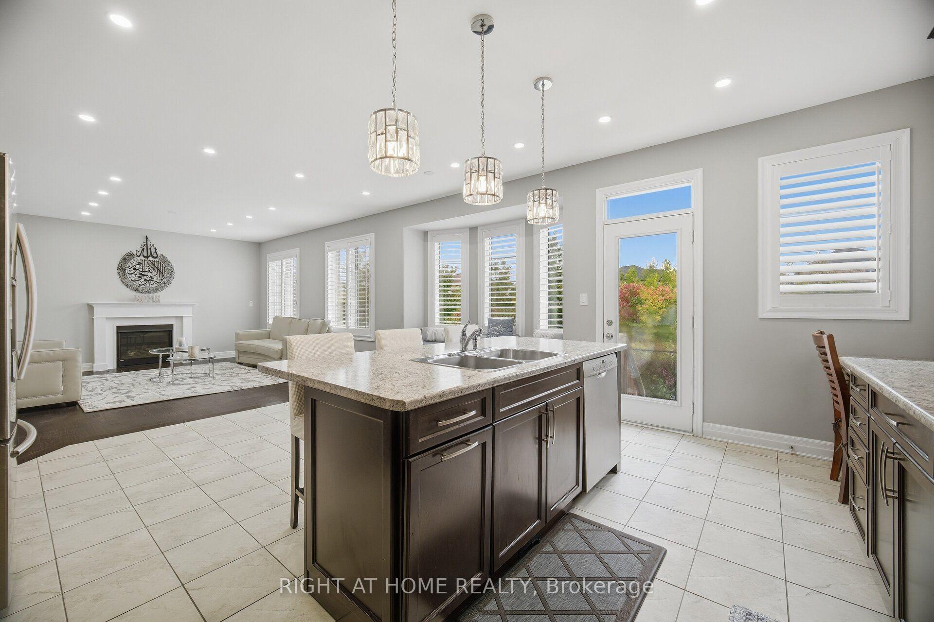 Photo 13 of 1444 Connaught Terrace, Milton, Ford — HOMEH
