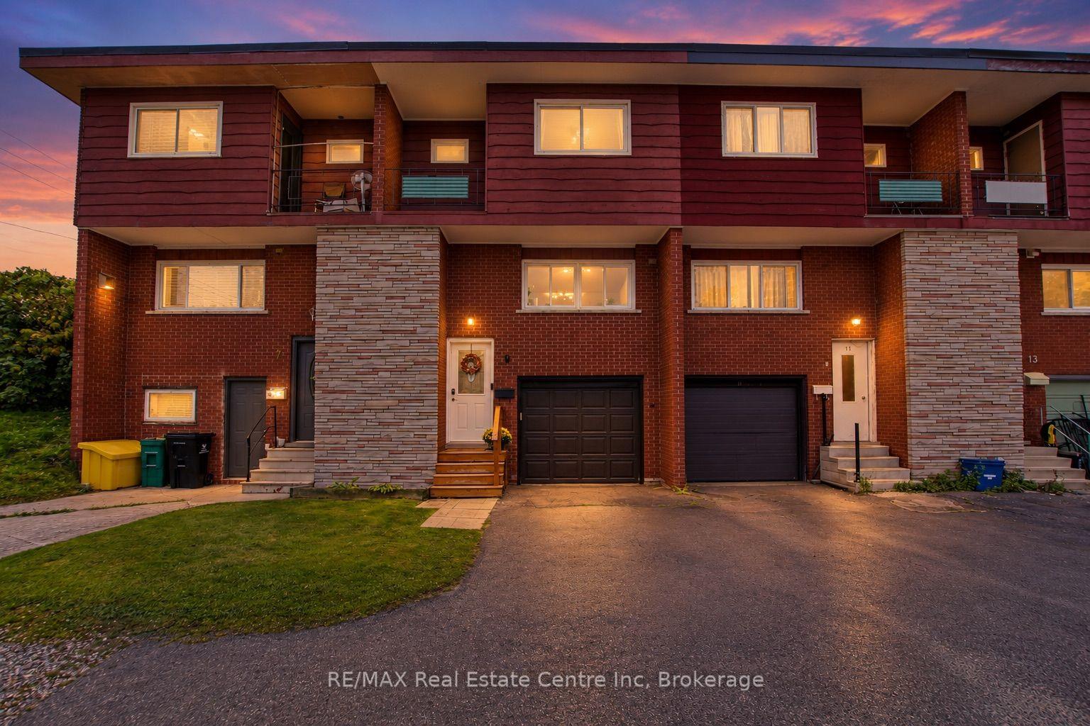 Photo 2 of 9 Greenbrook Drive, Kitchener, Meinzinger — HOMEH
