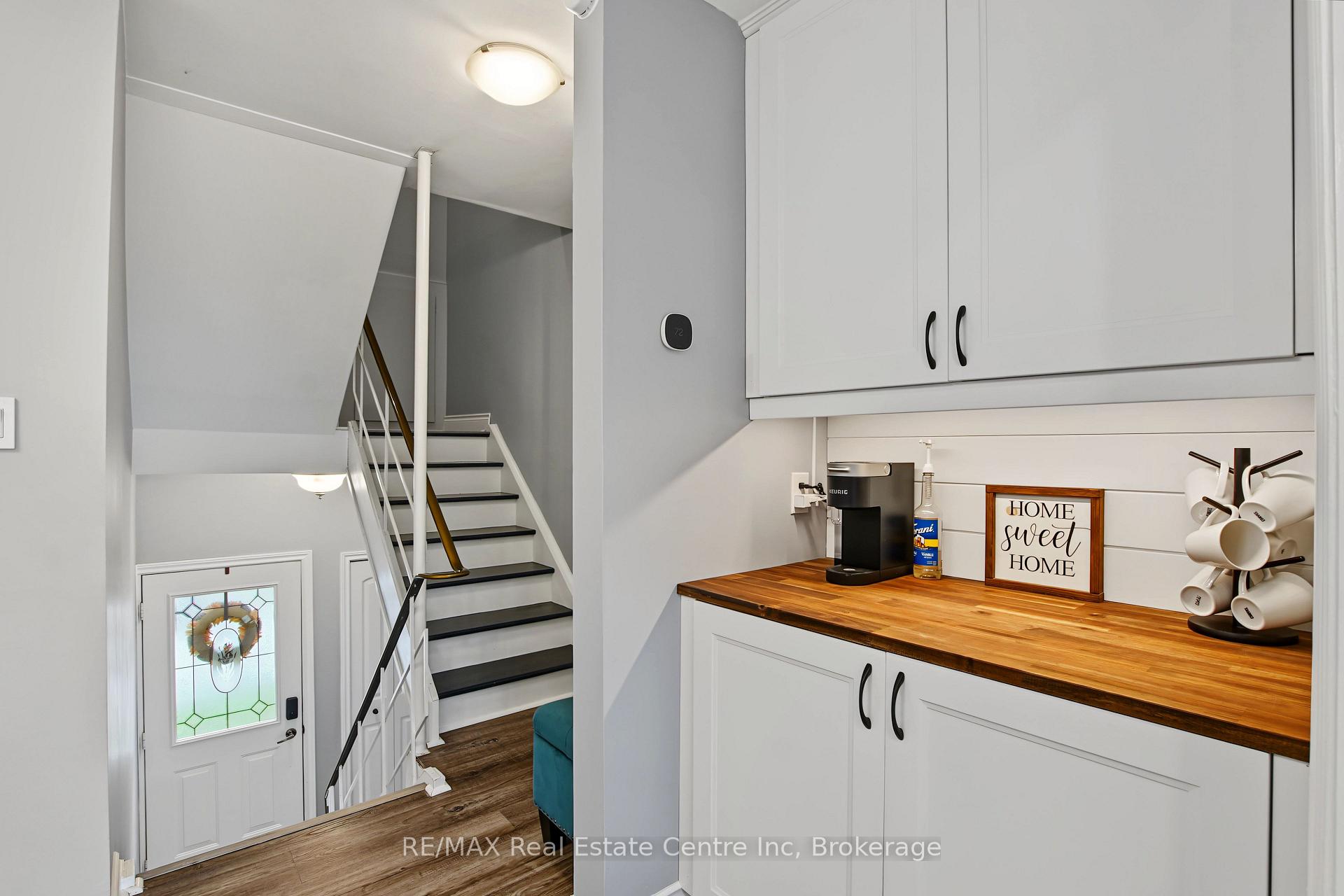 Photo 10 of 9 Greenbrook Drive, Kitchener, Meinzinger — HOMEH