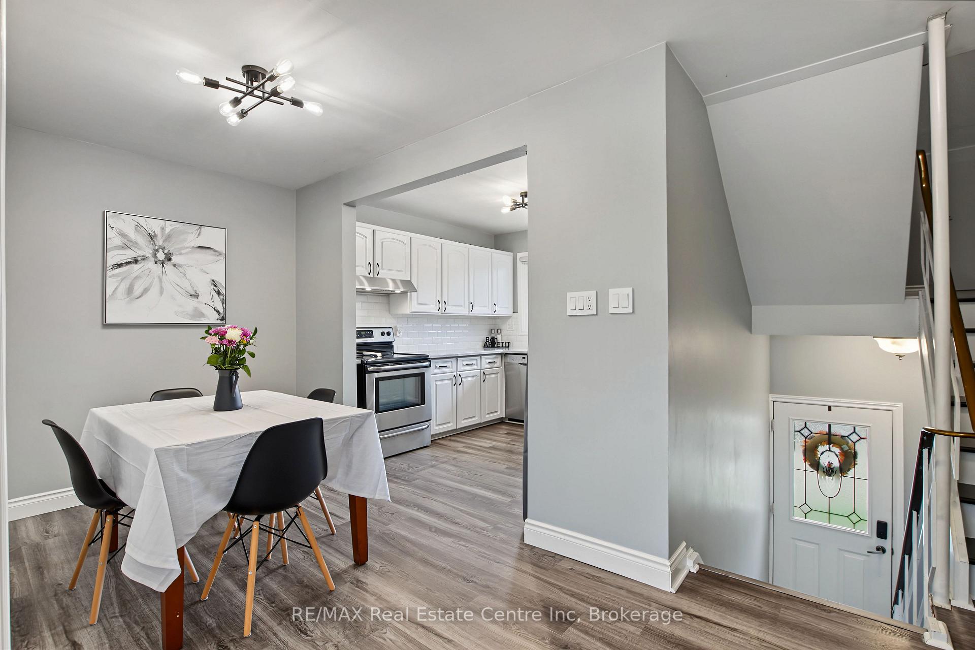 Photo 11 of 9 Greenbrook Drive, Kitchener, Meinzinger — HOMEH