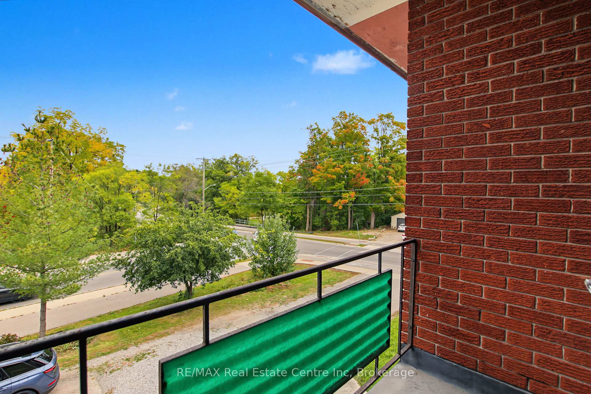 Photo 22 of 9 Greenbrook Drive, Kitchener, Meinzinger — HOMEH