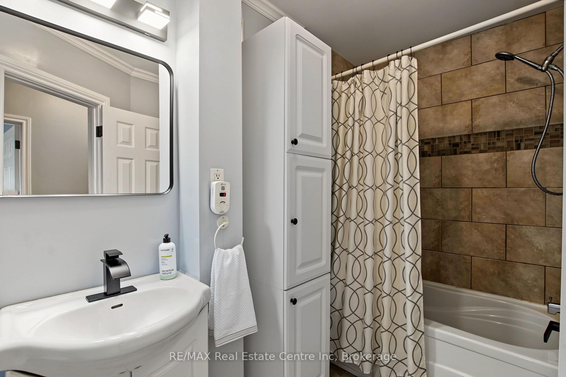 Photo 29 of 9 Greenbrook Drive, Kitchener, Meinzinger — HOMEH
