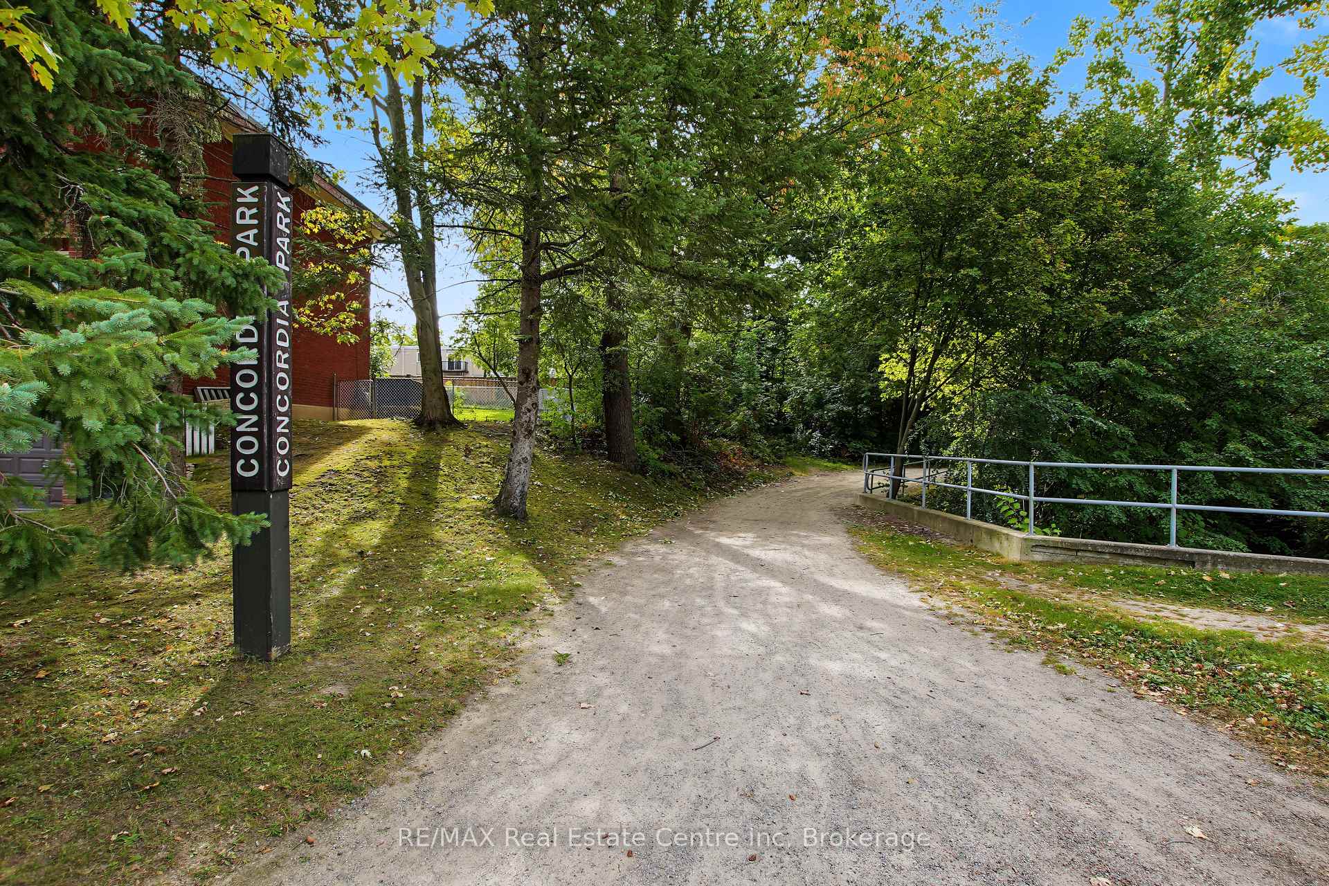 Photo 35 of 9 Greenbrook Drive, Kitchener, Meinzinger — HOMEH