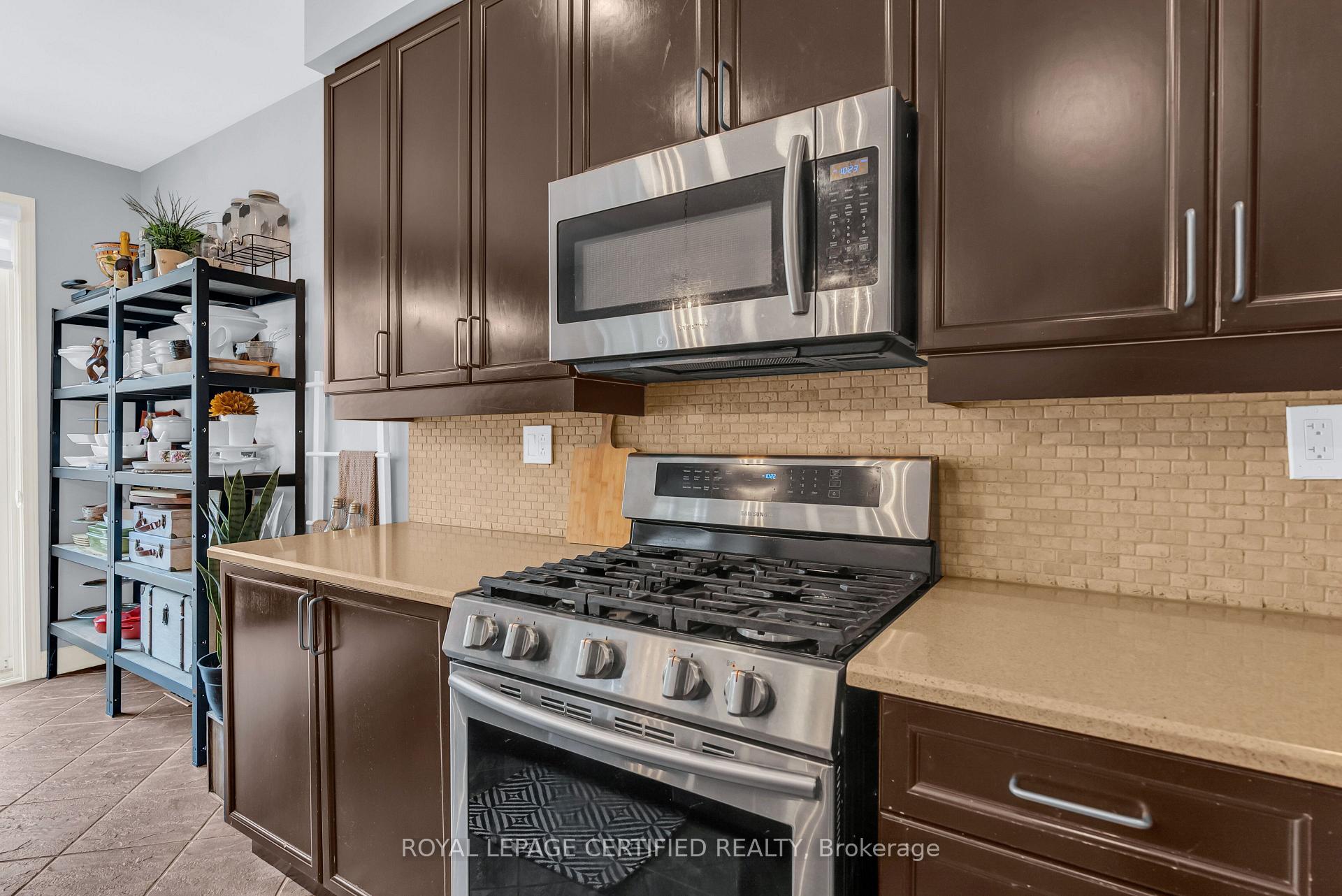 Photo 16 of 921 Hepburn Road, Milton, Coates — HOMEH