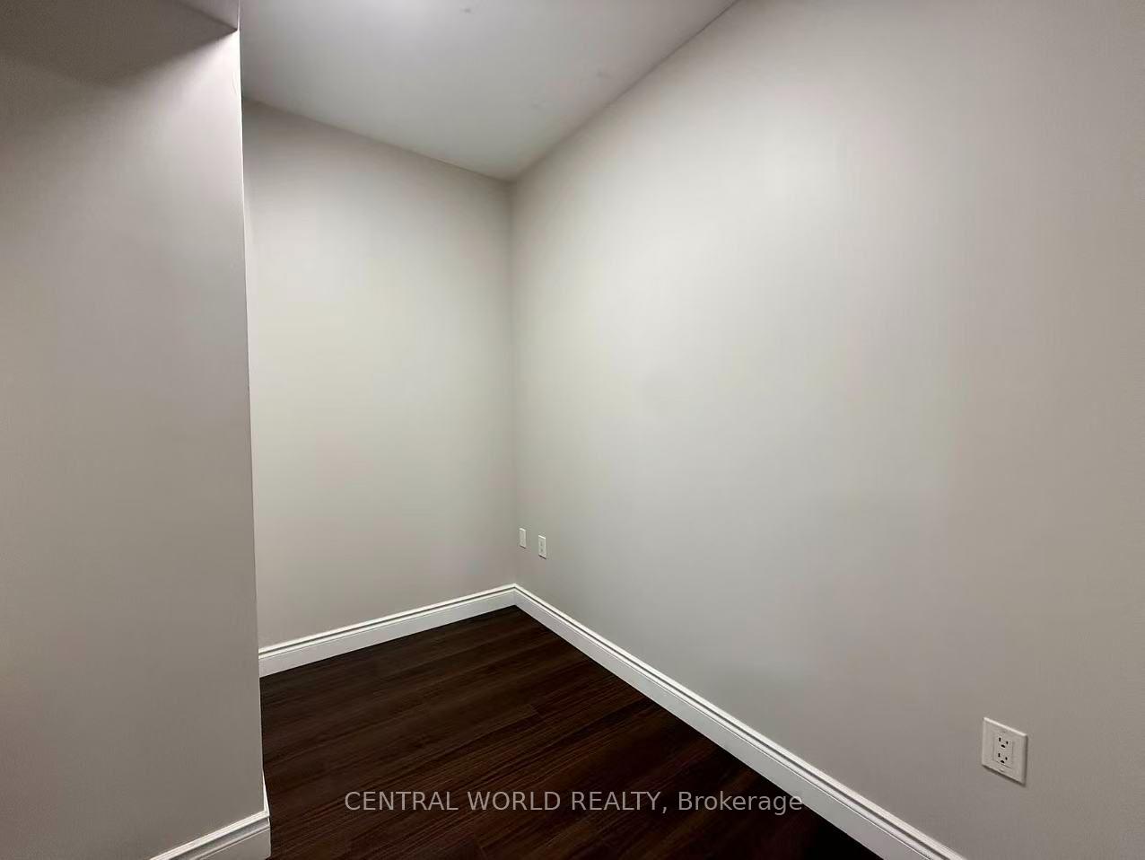 Photo 5 of Unit D402, 5289 Hwy 7, Vaughan, Vaughan Grove — HOMEH