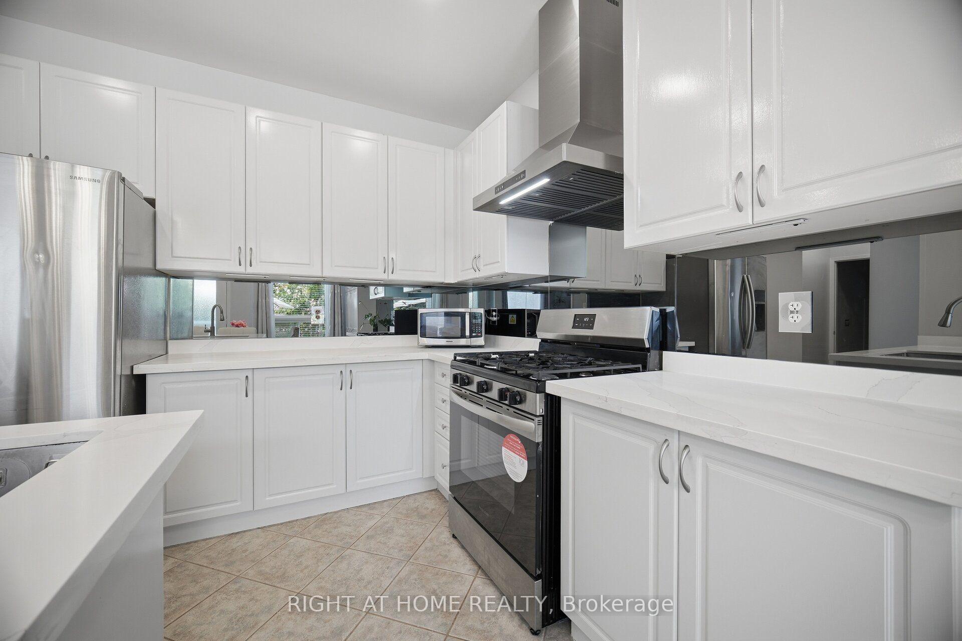 Photo 24 of 2249 Crestmont Drive, Oakville, Westmount — HOMEH