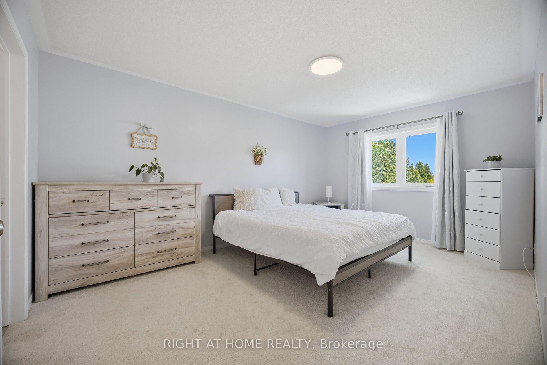 Photo 36 of 2249 Crestmont Drive, Oakville, Westmount — HOMEH