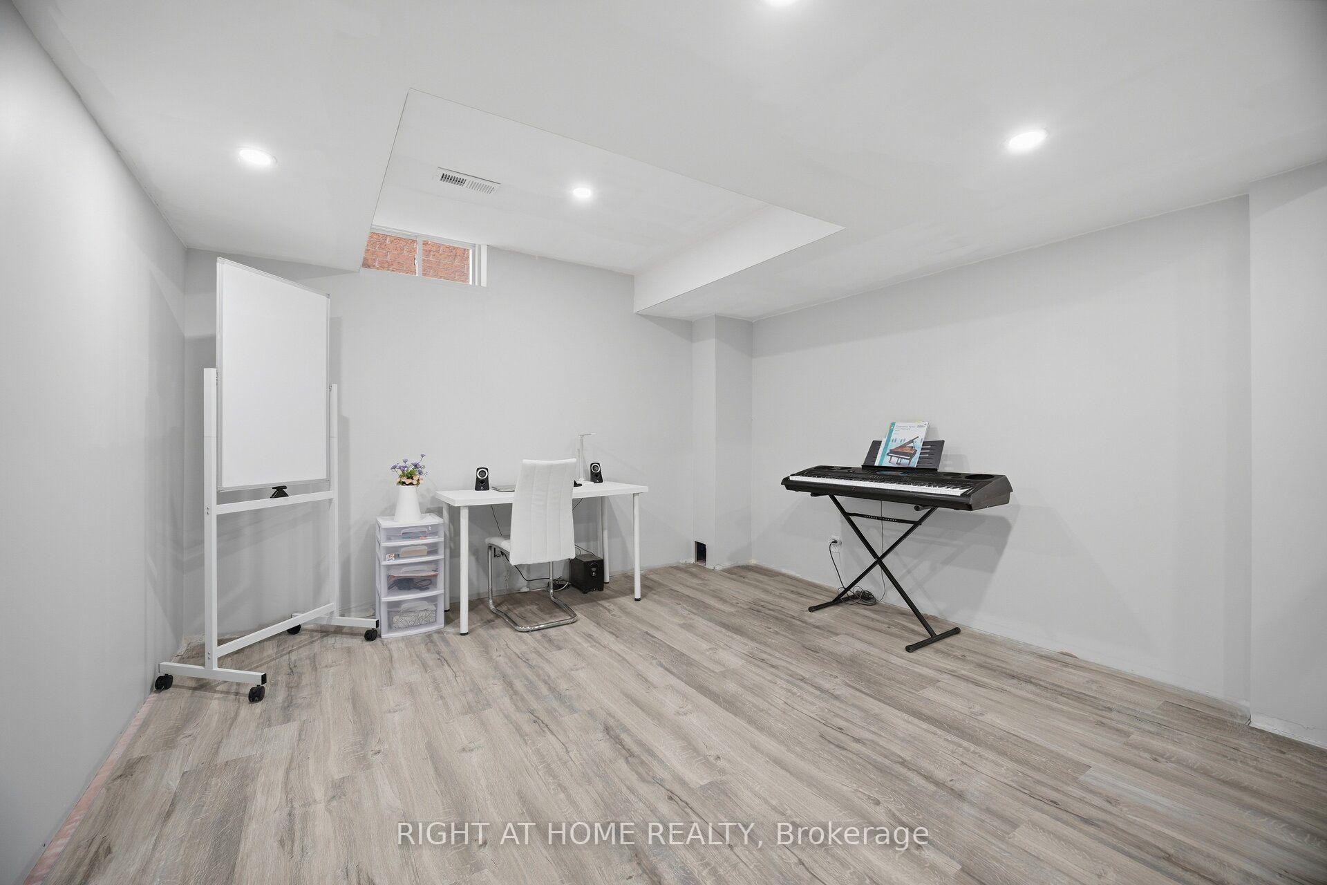 Photo 51 of 2249 Crestmont Drive, Oakville, Westmount — HOMEH