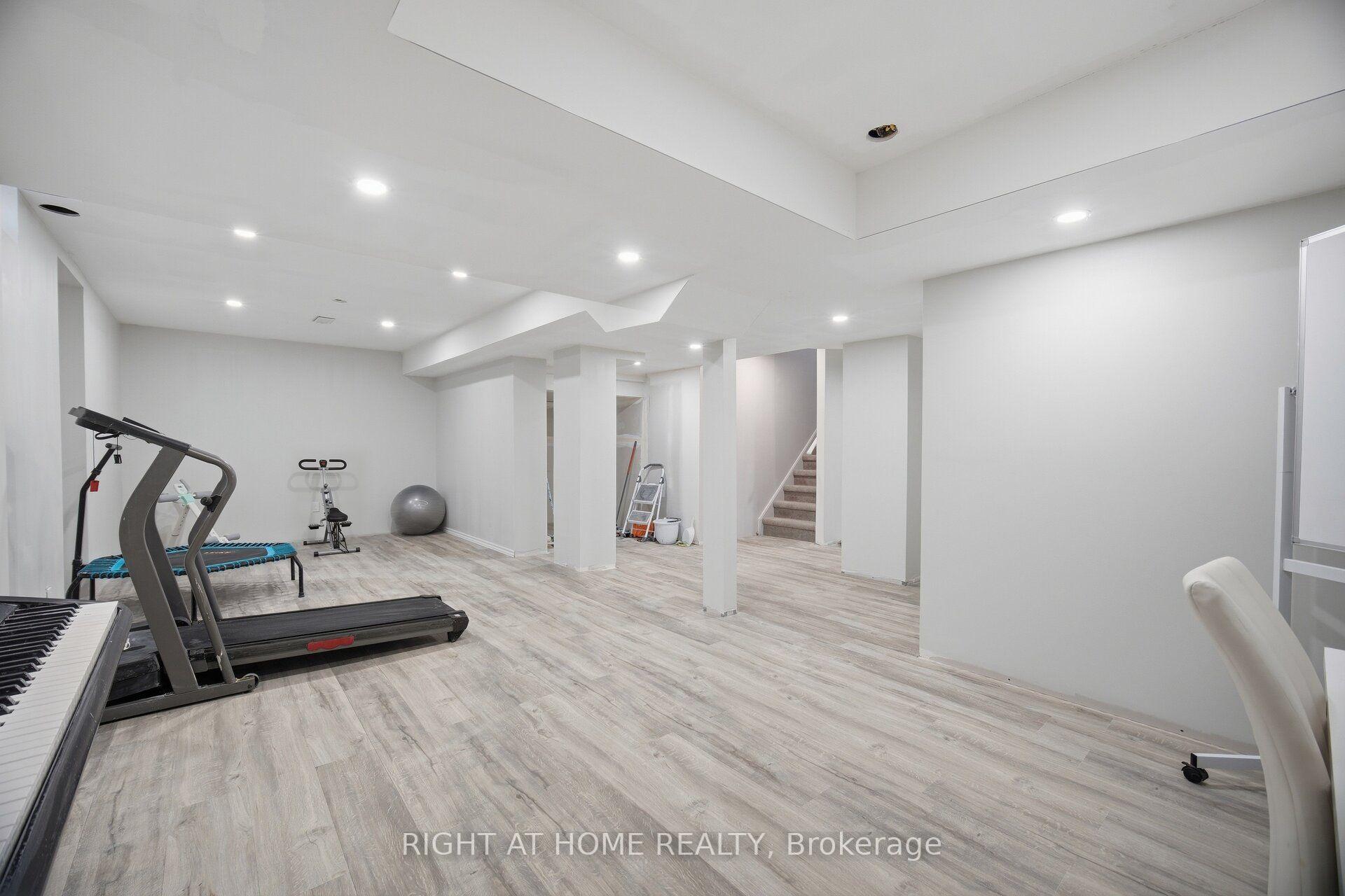 Photo 53 of 2249 Crestmont Drive, Oakville, Westmount — HOMEH