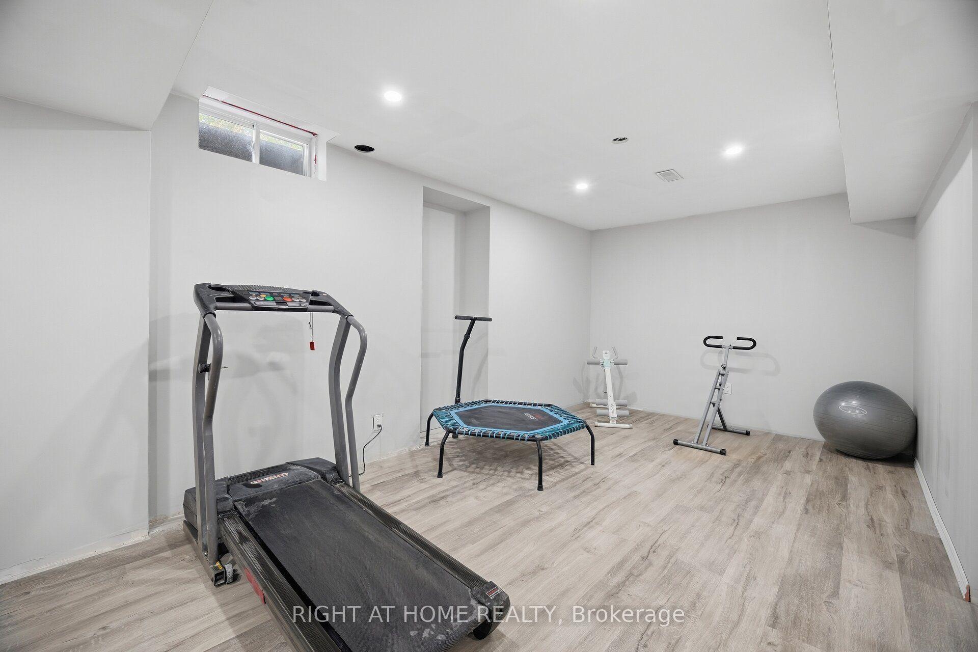 Photo 55 of 2249 Crestmont Drive, Oakville, Westmount — HOMEH