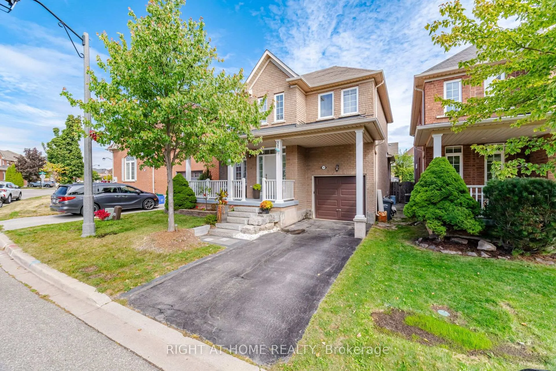 Photo 7 of 2249 Crestmont Drive, Oakville, Westmount — HOMEH