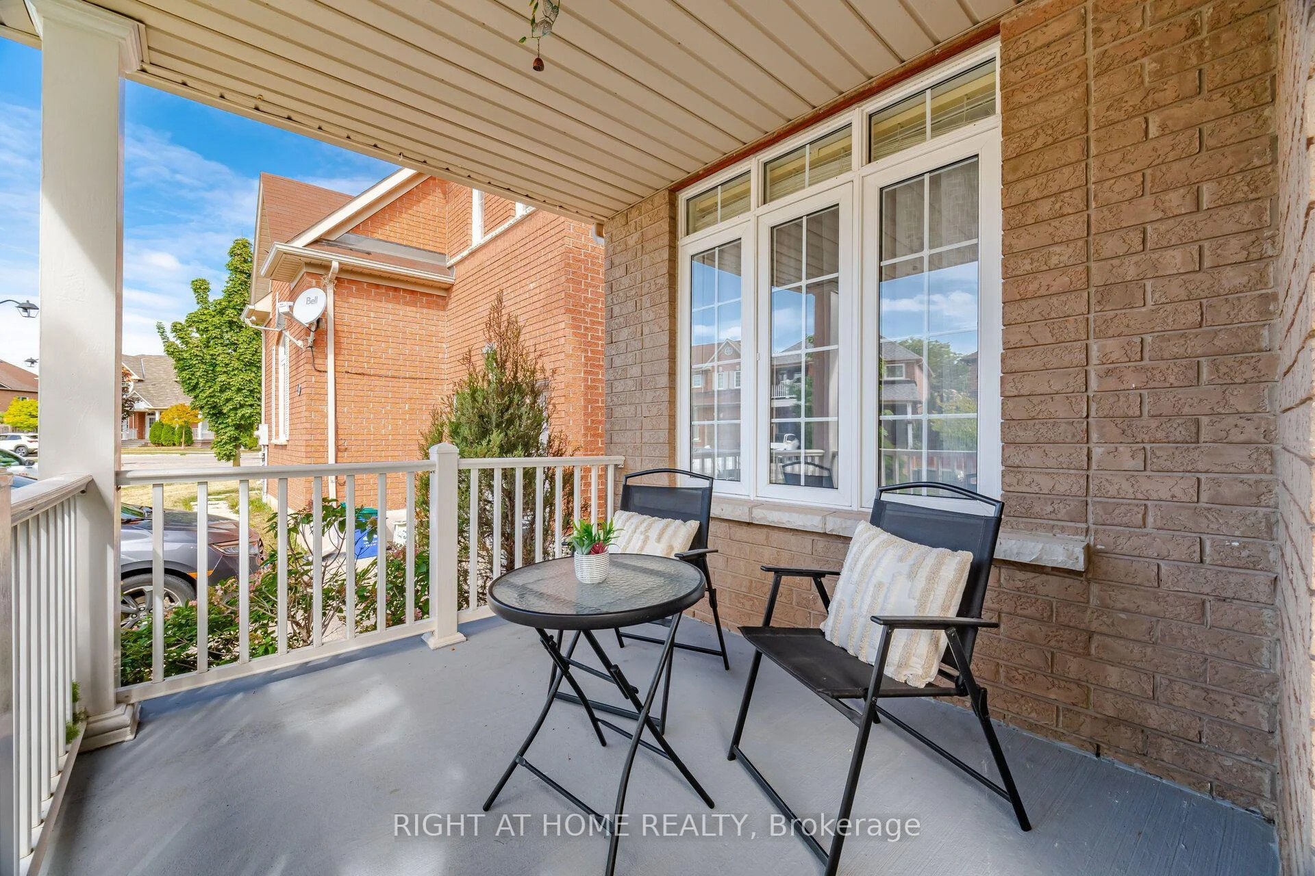 Photo 10 of 2249 Crestmont Drive, Oakville, Westmount — HOMEH