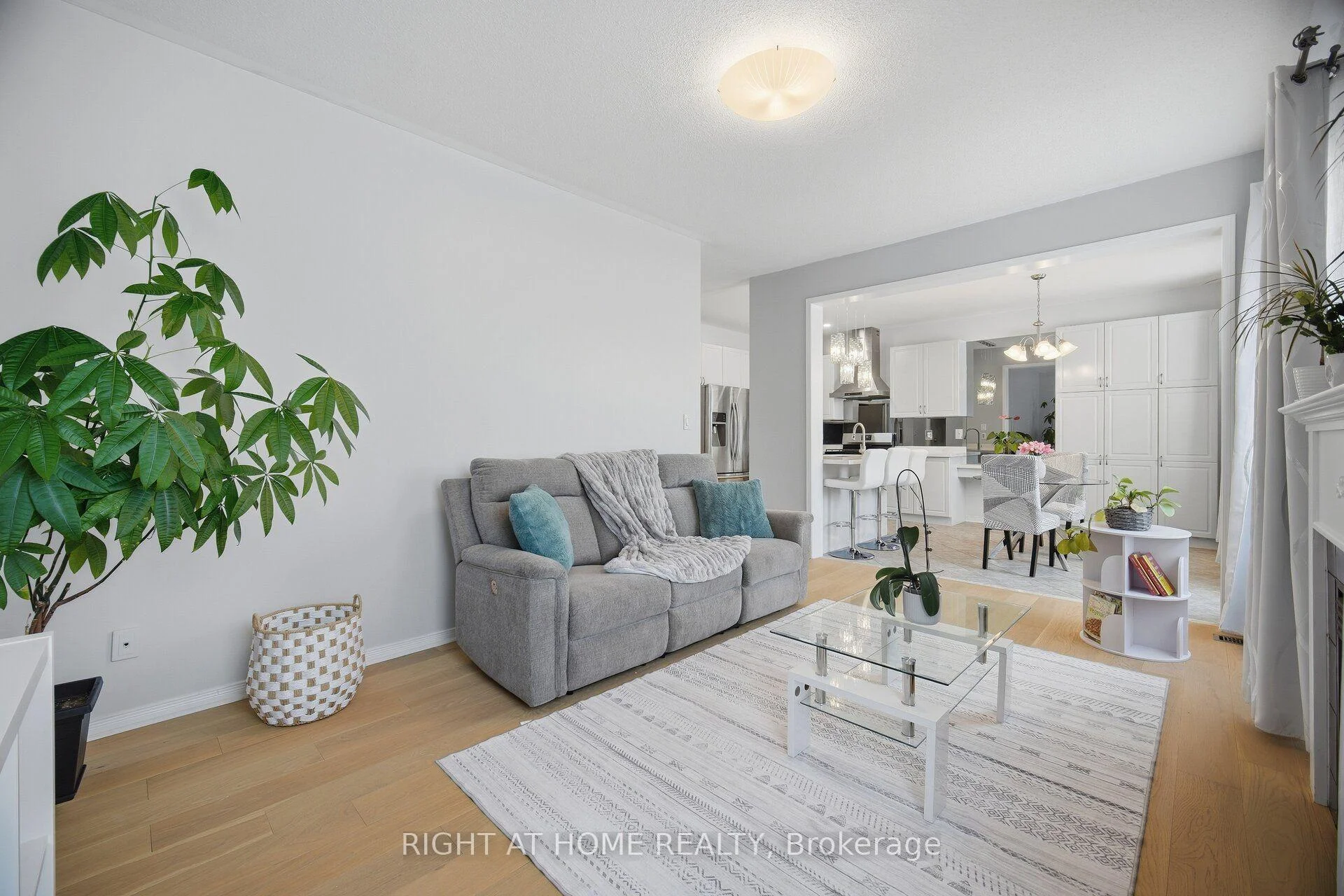 Photo 33 of 2249 Crestmont Drive, Oakville, Westmount — HOMEH