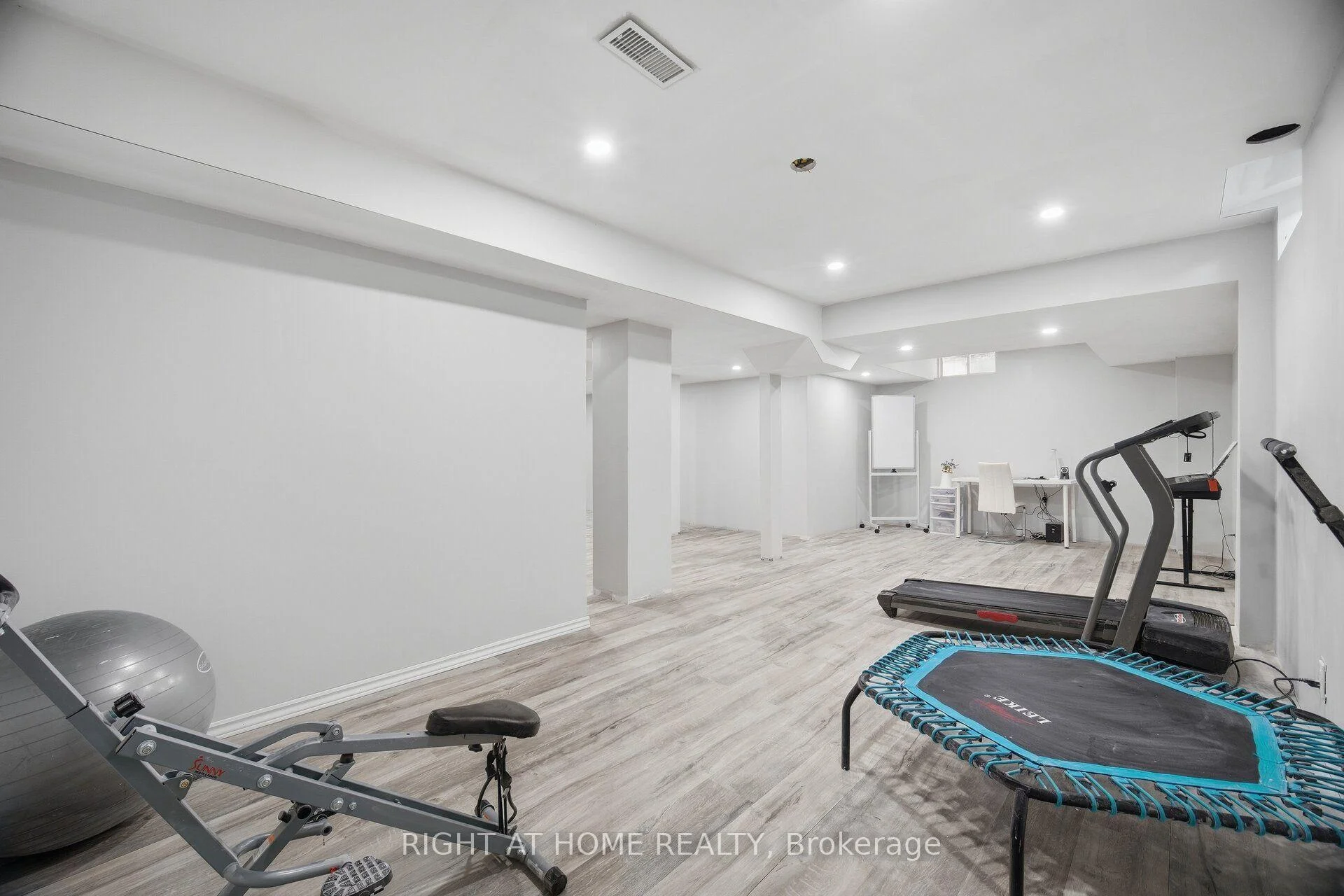 Photo 58 of 2249 Crestmont Drive, Oakville, Westmount — HOMEH
