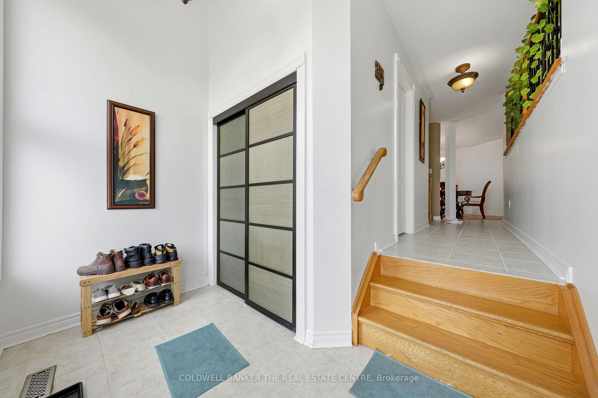 Photo 5 of 15 Charleswood Circle, Brampton, Fletcher's Meadow — HOMEH