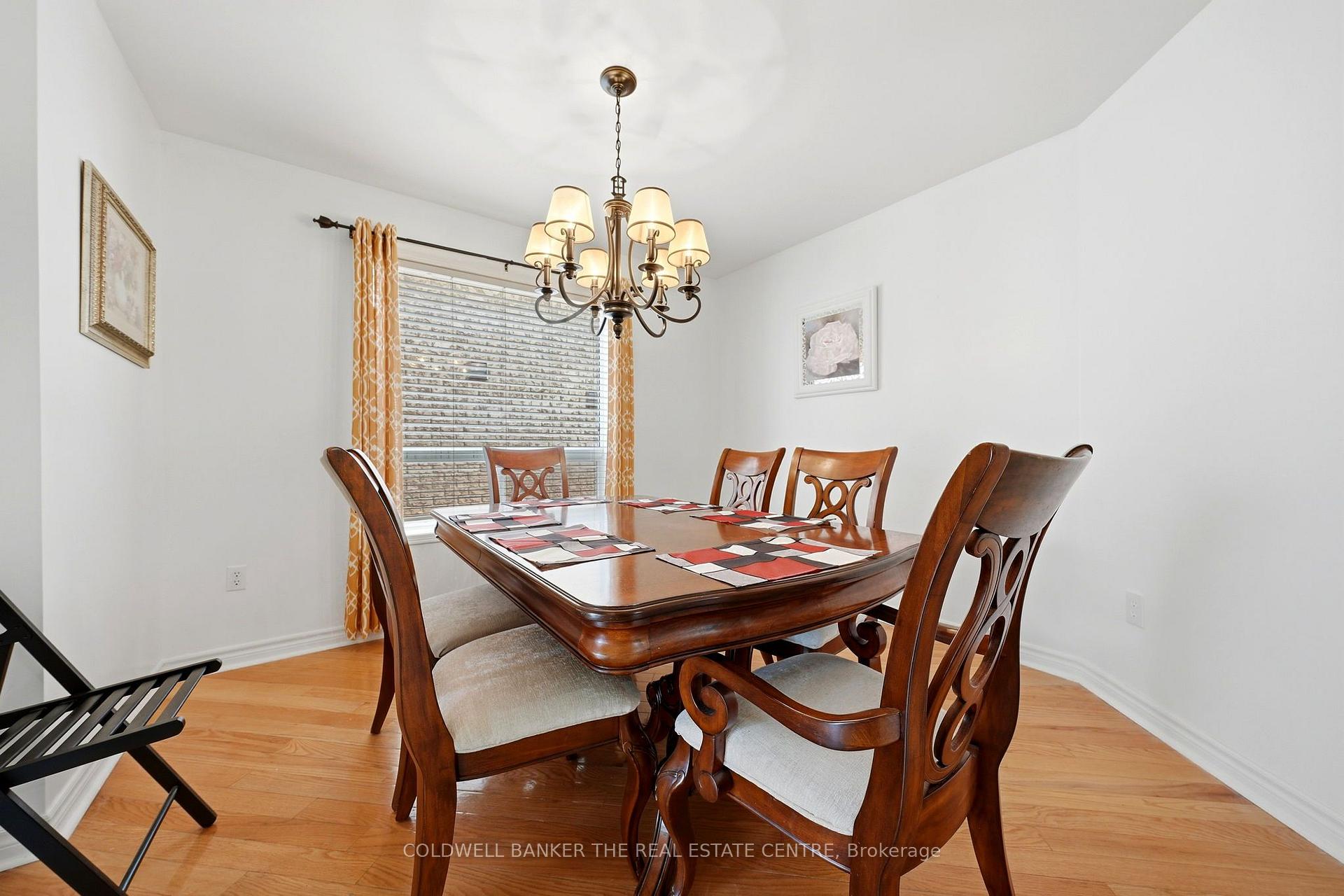 Photo 6 of 15 Charleswood Circle, Brampton, Fletcher's Meadow — HOMEH