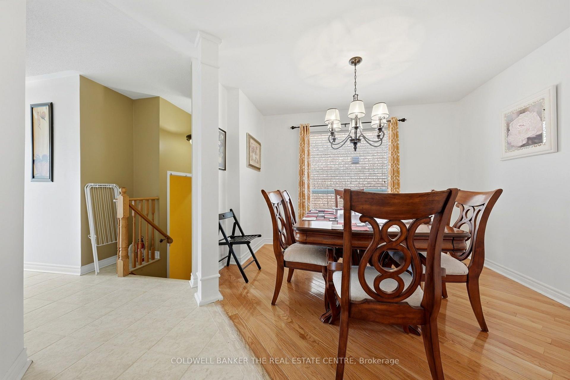 Photo 7 of 15 Charleswood Circle, Brampton, Fletcher's Meadow — HOMEH