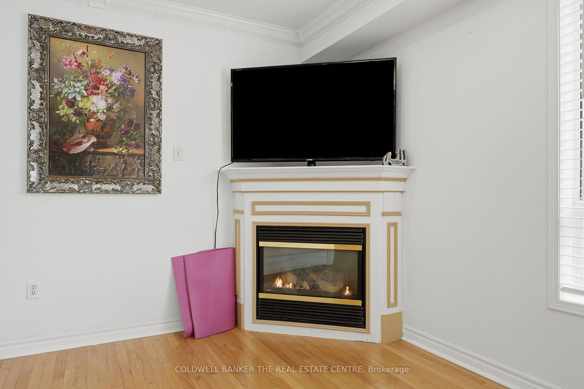 Photo 16 of 15 Charleswood Circle, Brampton, Fletcher's Meadow — HOMEH