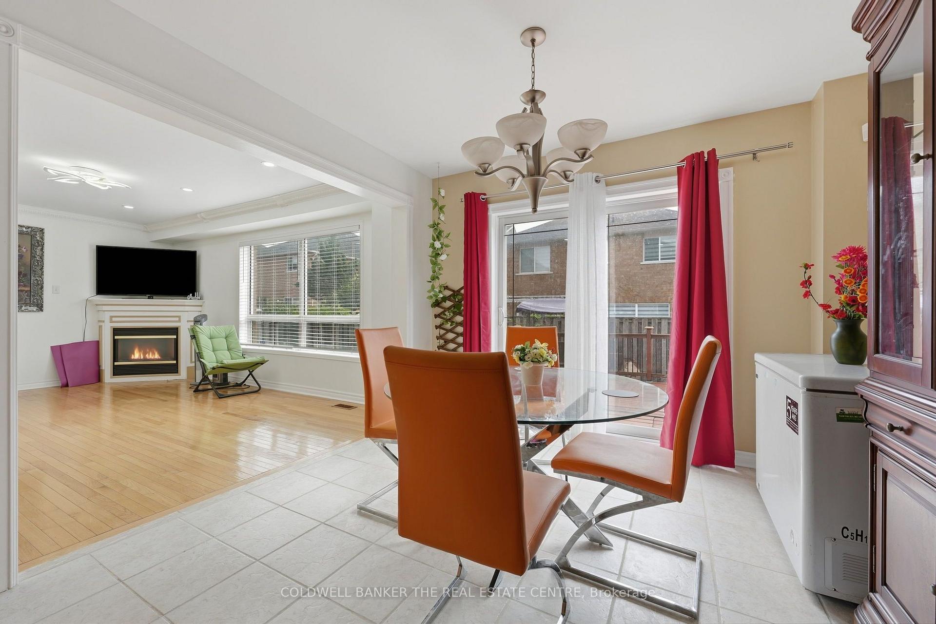 Photo 17 of 15 Charleswood Circle, Brampton, Fletcher's Meadow — HOMEH