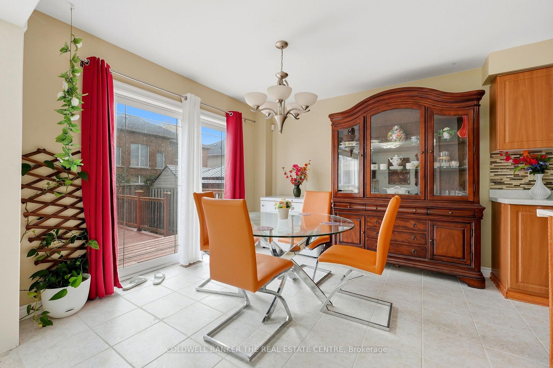 Photo 18 of 15 Charleswood Circle, Brampton, Fletcher's Meadow — HOMEH