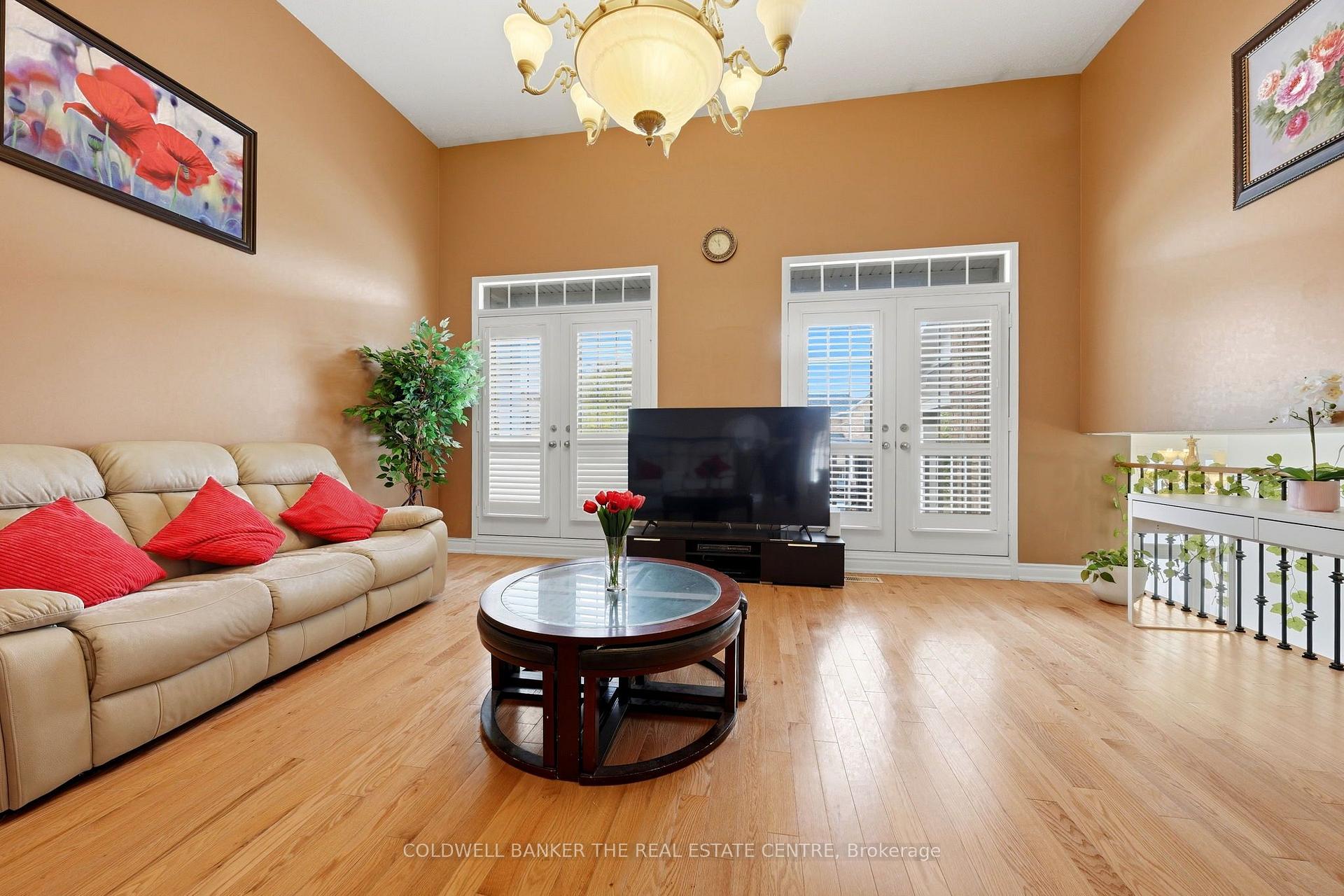 Photo 23 of 15 Charleswood Circle, Brampton, Fletcher's Meadow — HOMEH
