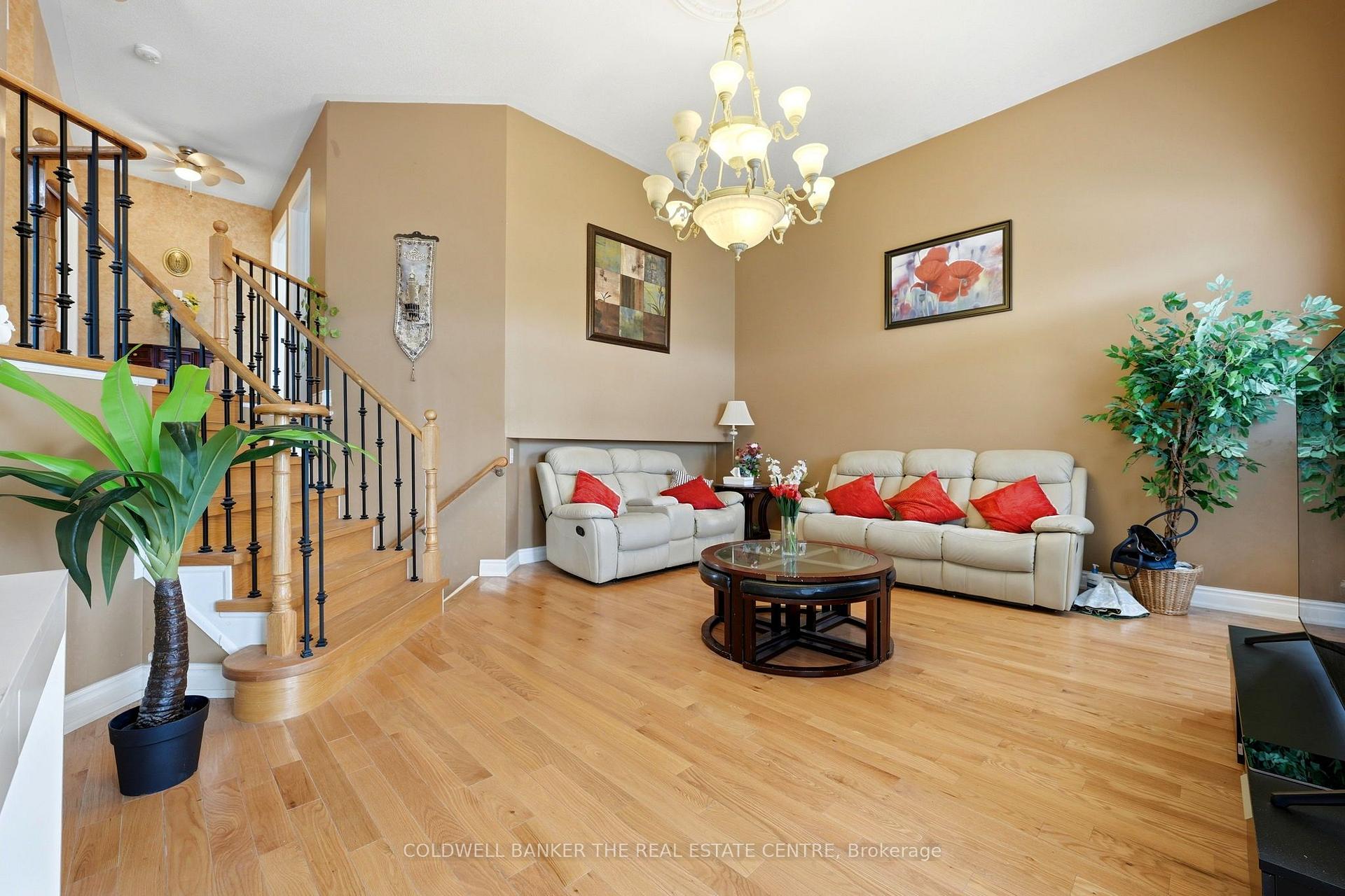 Photo 24 of 15 Charleswood Circle, Brampton, Fletcher's Meadow — HOMEH