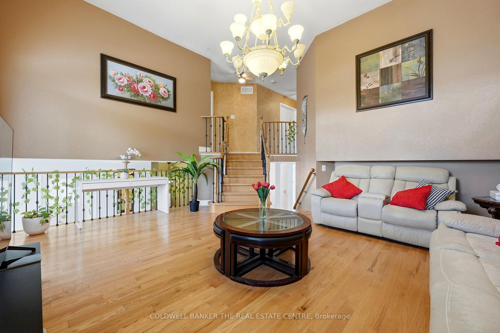 Photo 25 of 15 Charleswood Circle, Brampton, Fletcher's Meadow — HOMEH