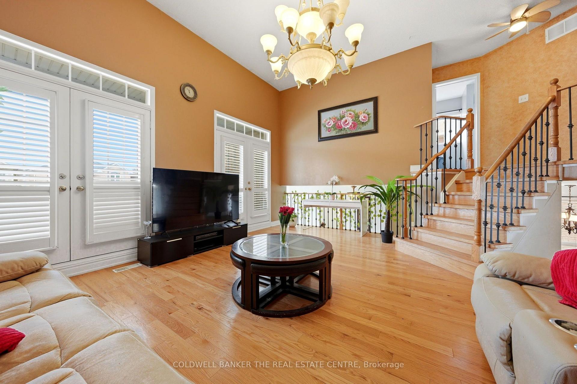 Photo 27 of 15 Charleswood Circle, Brampton, Fletcher's Meadow — HOMEH