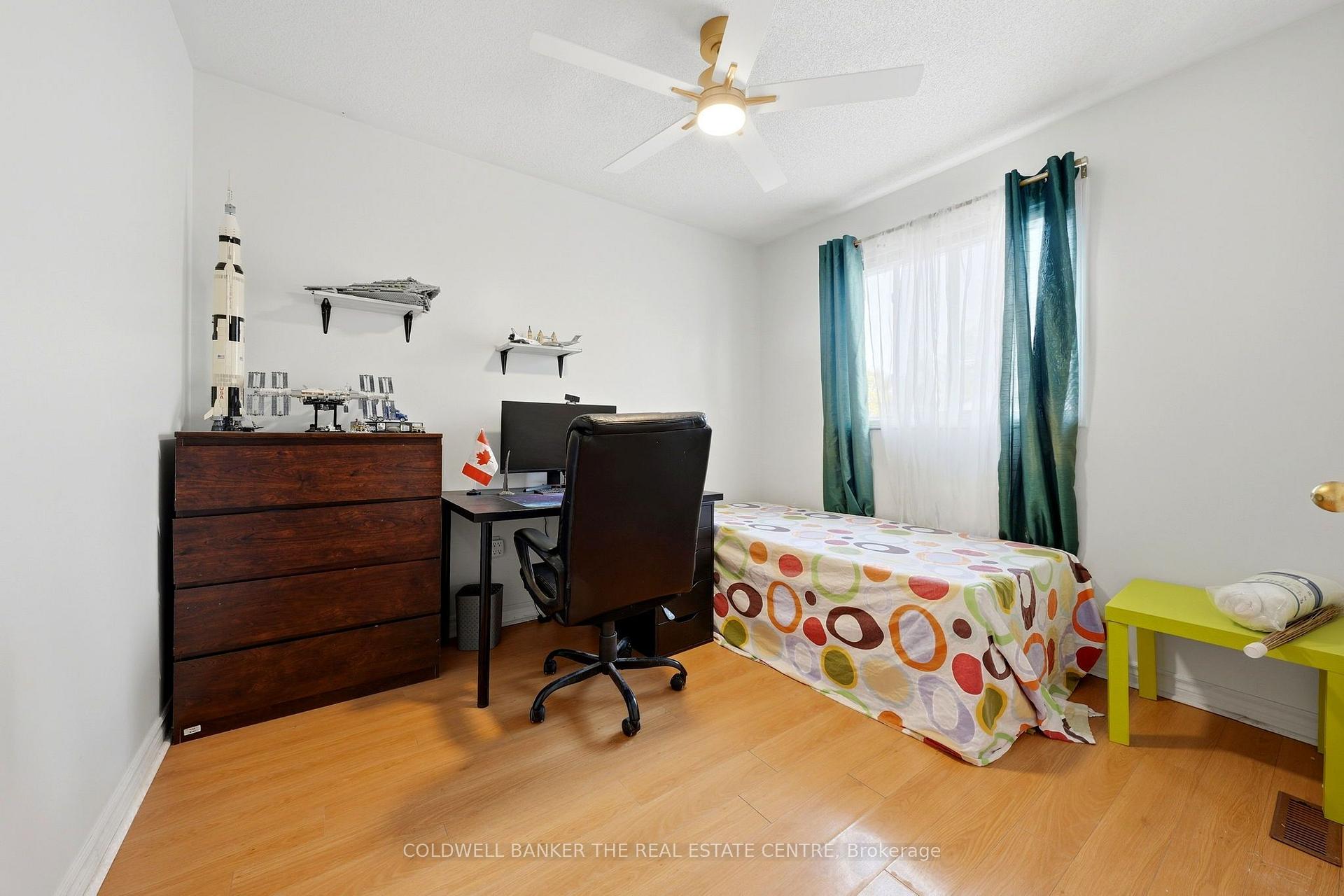 Photo 35 of 15 Charleswood Circle, Brampton, Fletcher's Meadow — HOMEH