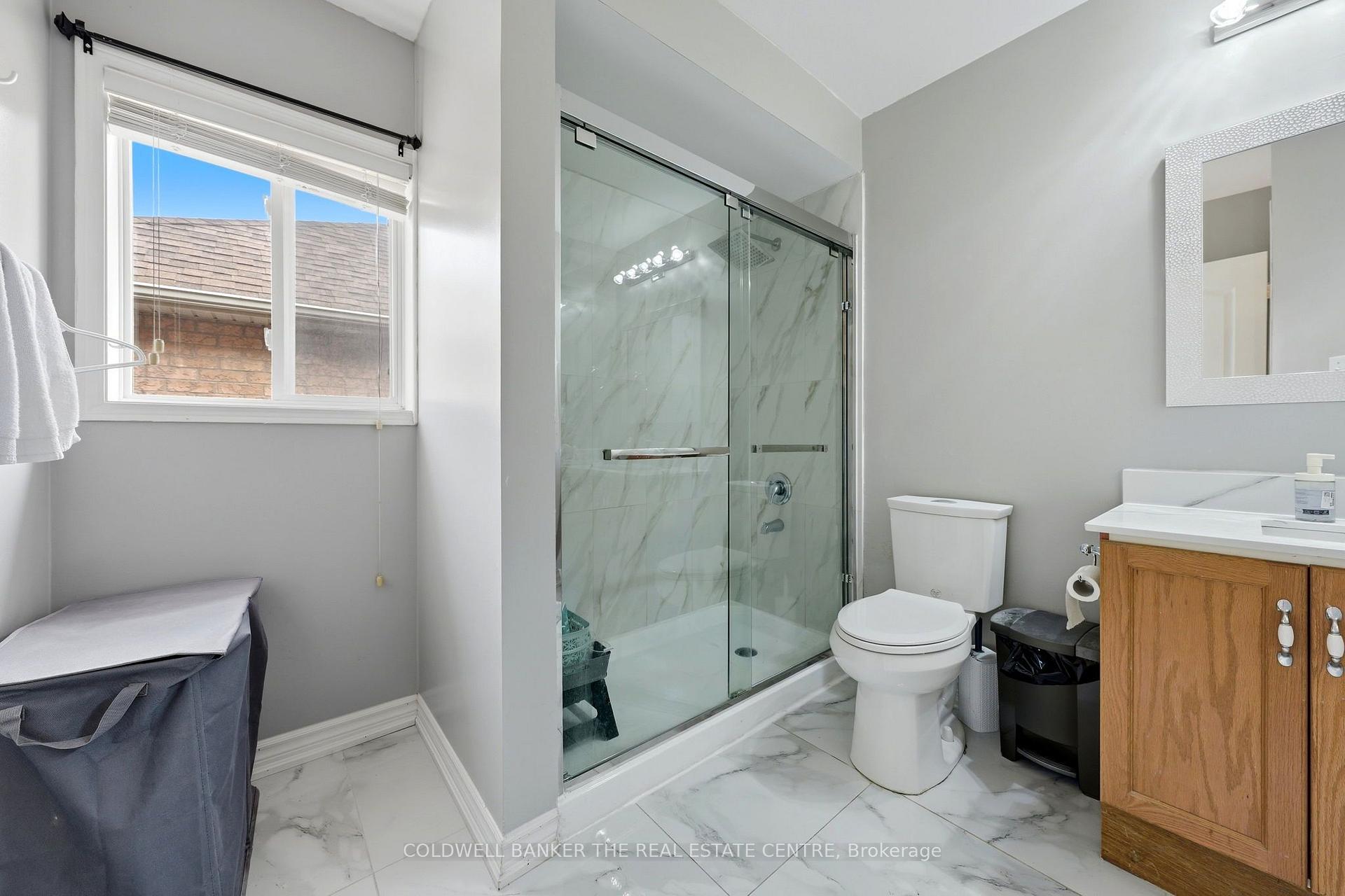 Photo 36 of 15 Charleswood Circle, Brampton, Fletcher's Meadow — HOMEH
