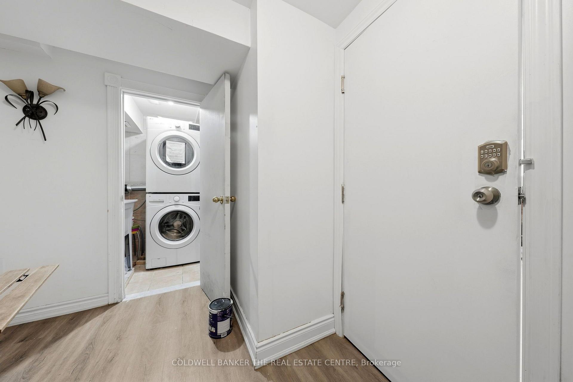 Photo 44 of 15 Charleswood Circle, Brampton, Fletcher's Meadow — HOMEH