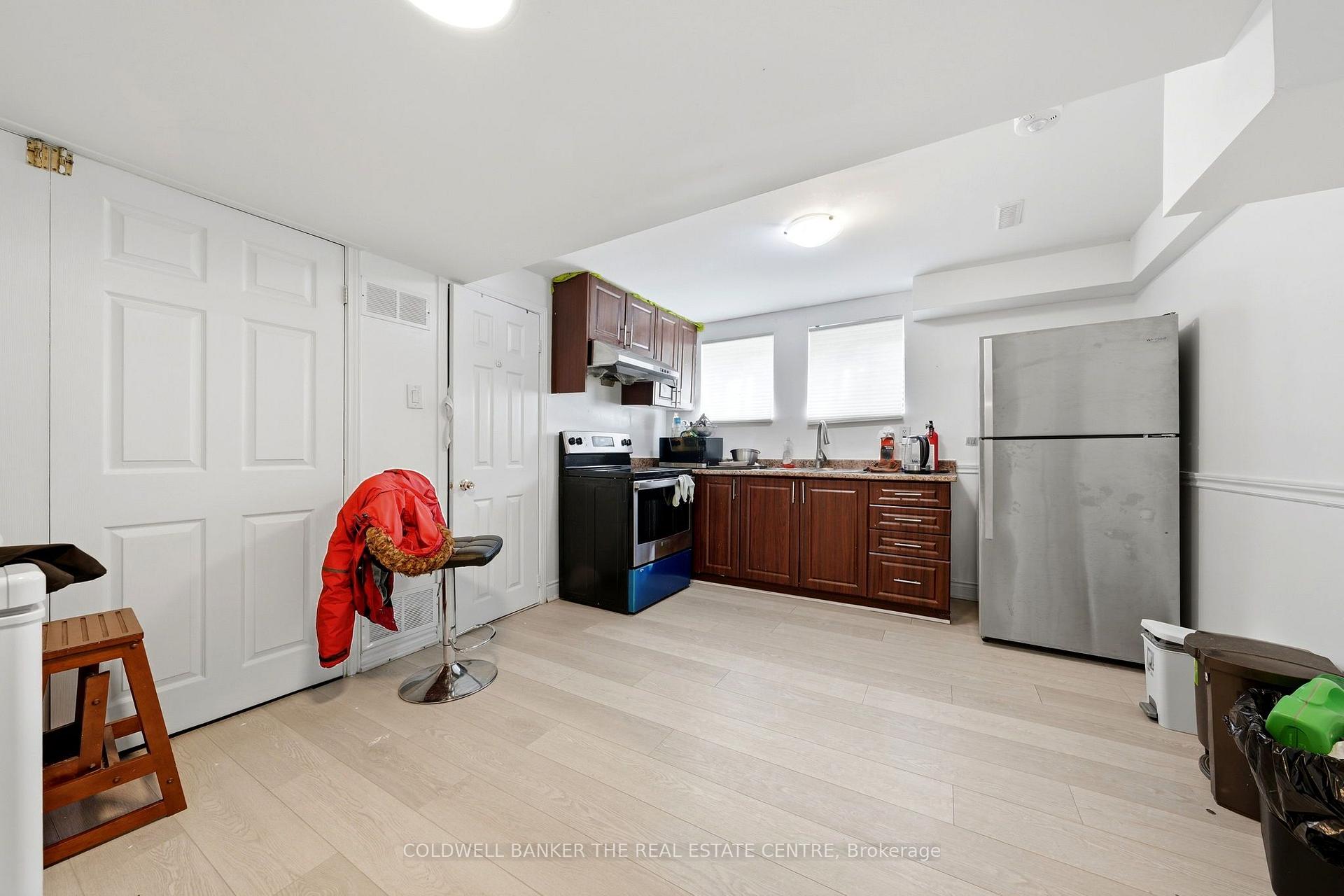 Photo 45 of 15 Charleswood Circle, Brampton, Fletcher's Meadow — HOMEH