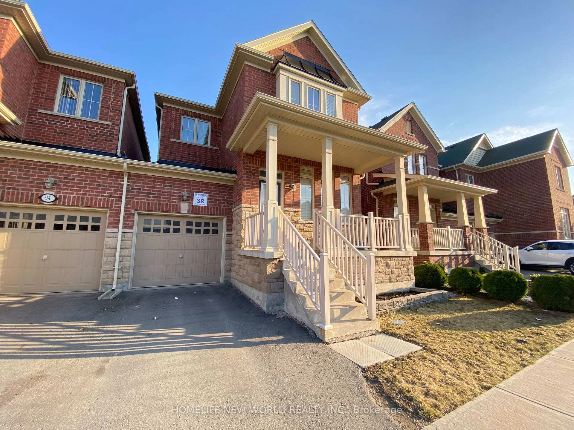 Photo 2 of 92 Betony Drive, Richmond Hill, Oak Ridges — HOMEH