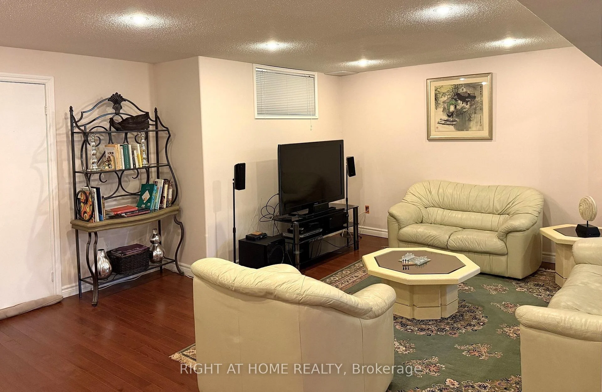 Photo 26 of 17 Piccadilly Road, Richmond Hill, Doncrest — HOMEH