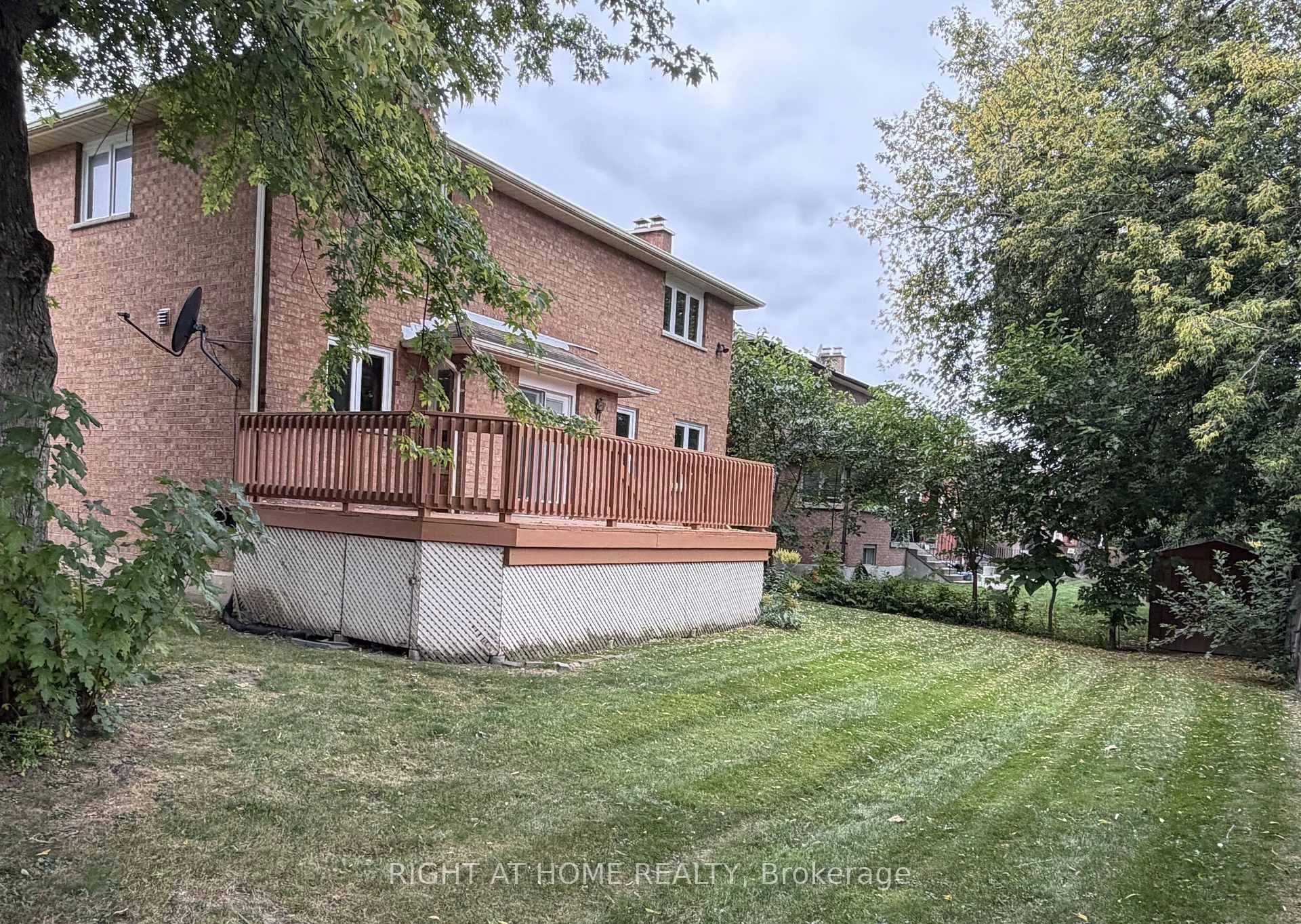 Photo 32 of 17 Piccadilly Road, Richmond Hill, Doncrest — HOMEH