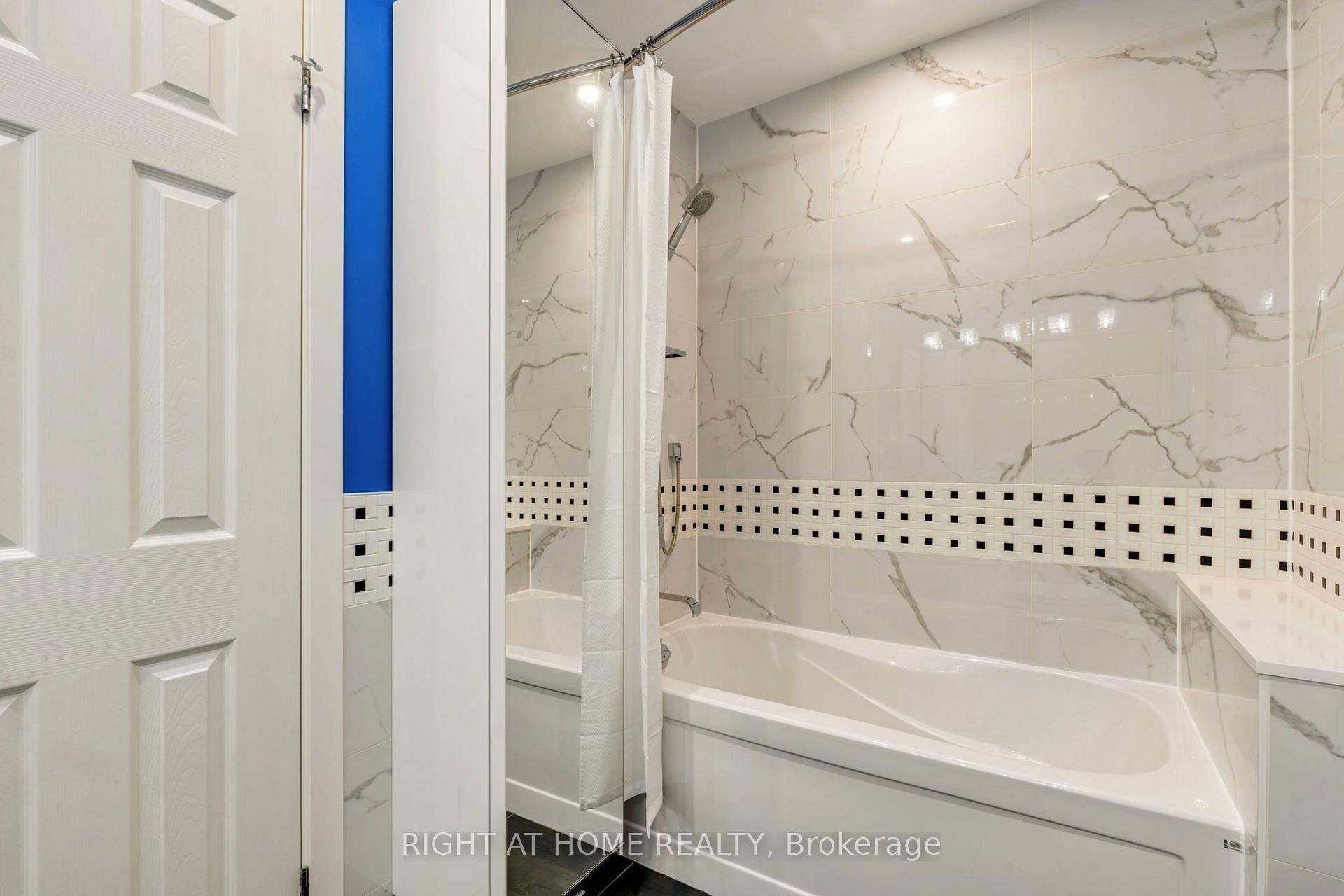 Photo 19 of 1302 Redbank Crescent, Oakville, College Park — HOMEH
