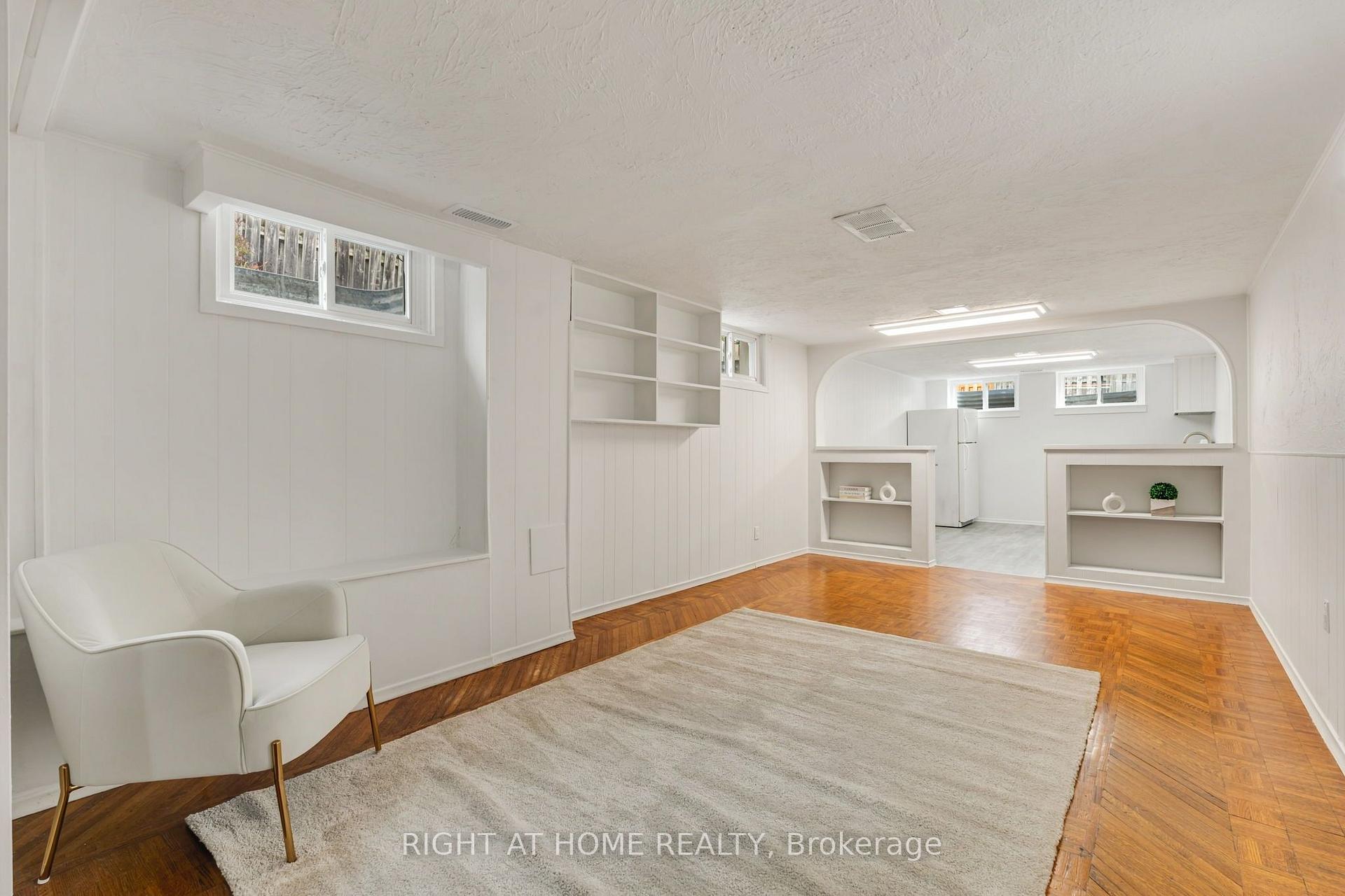 Photo 22 of 1302 Redbank Crescent, Oakville, College Park — HOMEH
