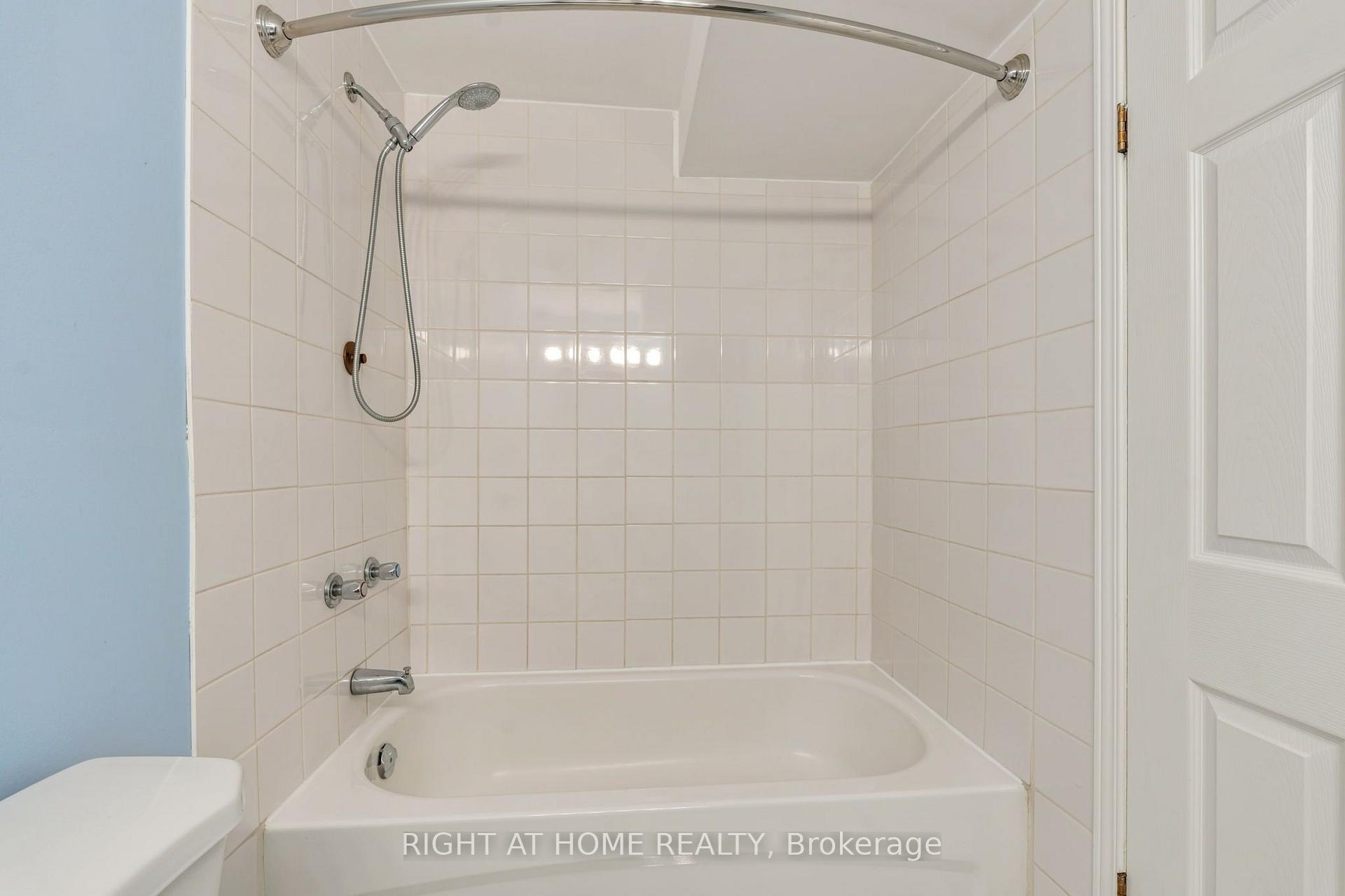 Photo 28 of 1302 Redbank Crescent, Oakville, College Park — HOMEH