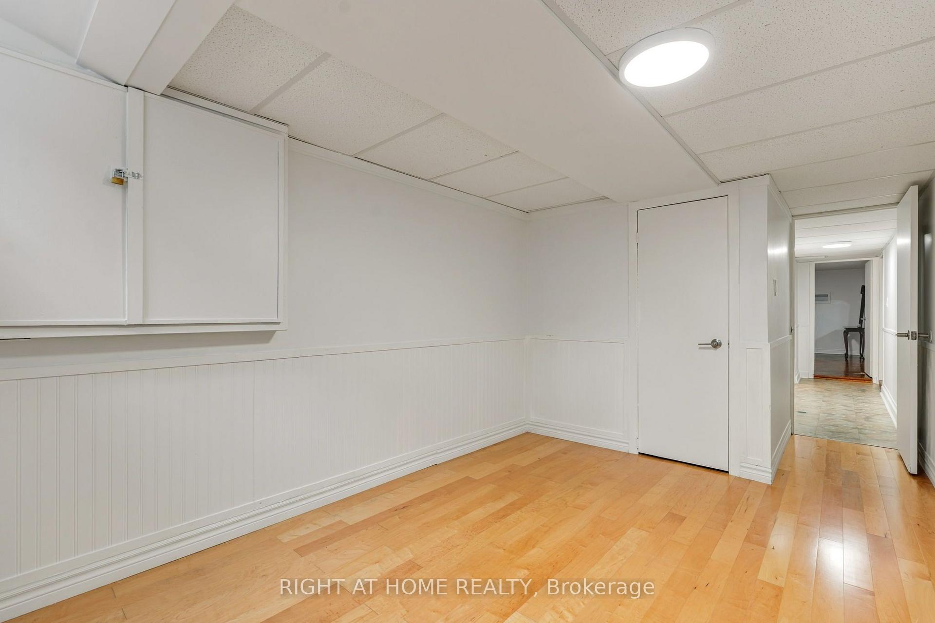 Photo 30 of 1302 Redbank Crescent, Oakville, College Park — HOMEH