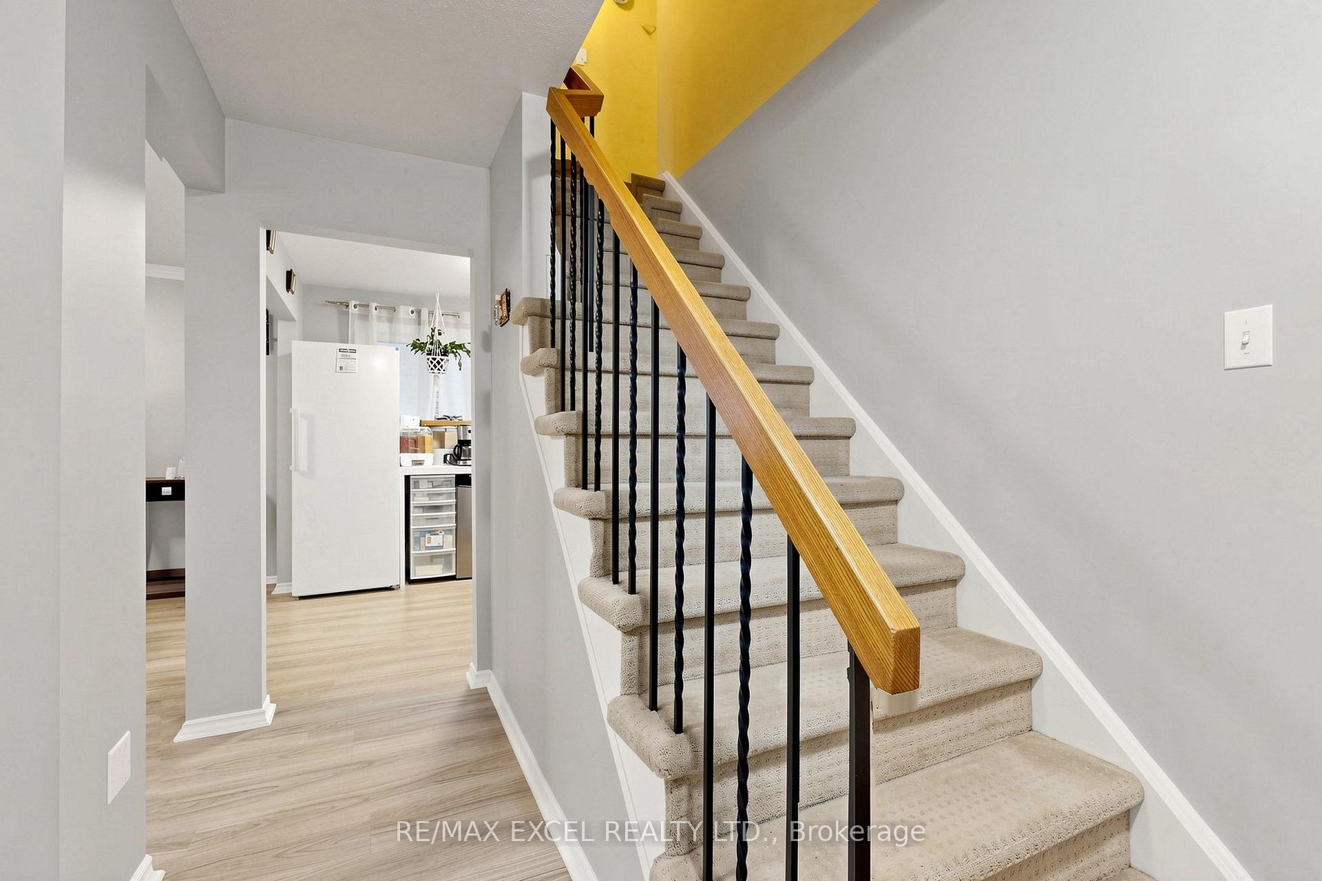 Photo 26 of 24 Redheugh Crescent, Scarborough, Steeles — HOMEH