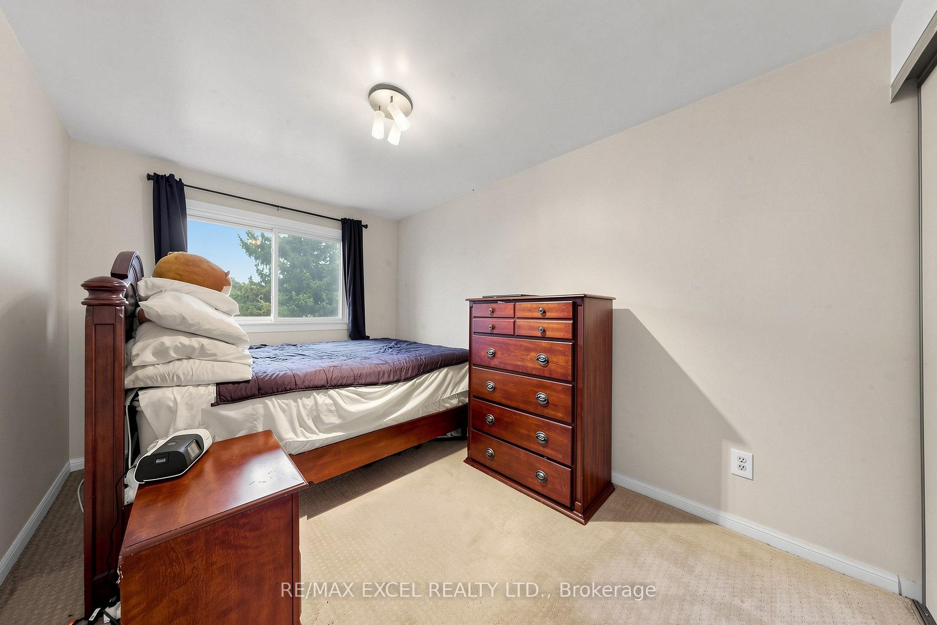 Photo 34 of 24 Redheugh Crescent, Scarborough, Steeles — HOMEH
